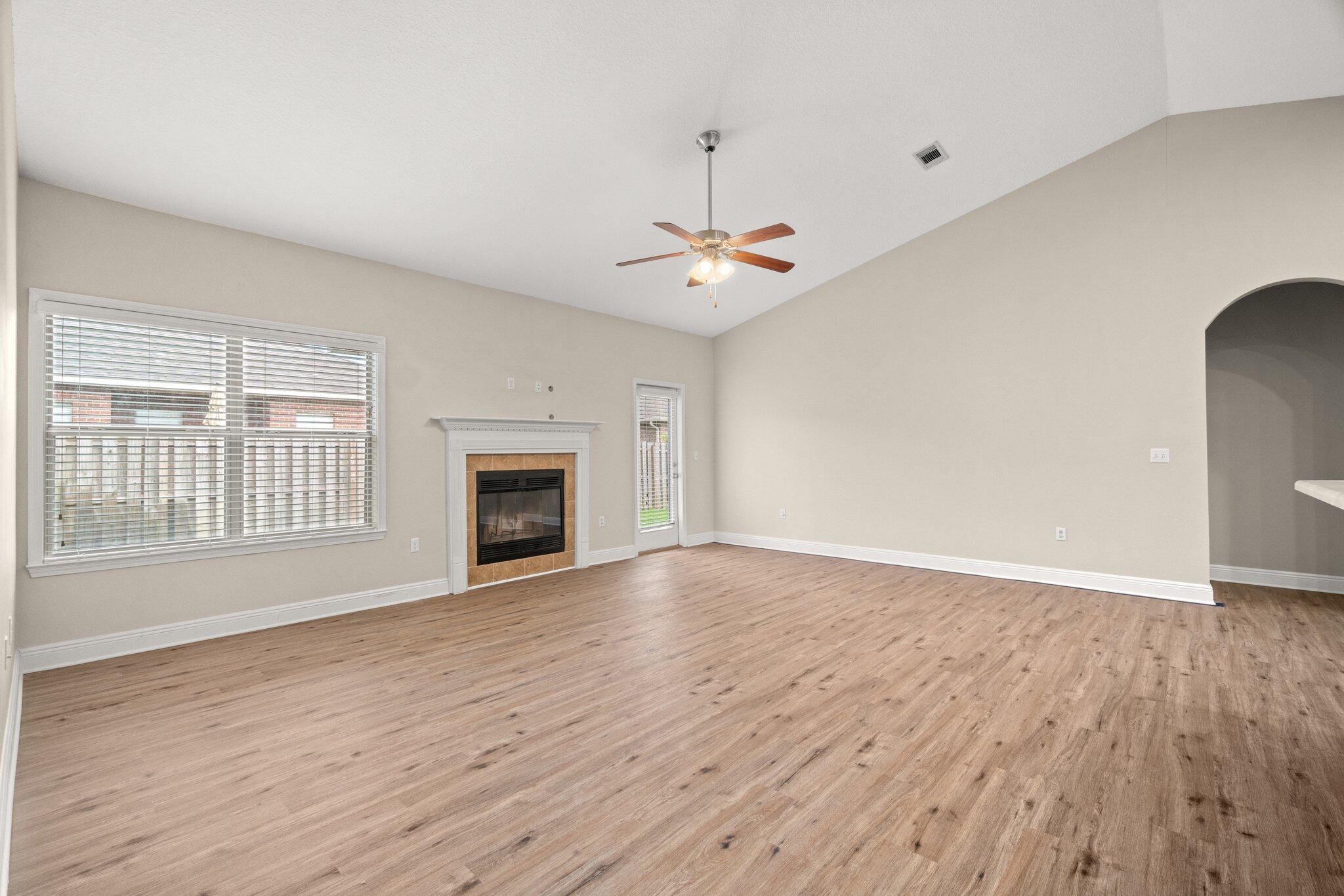PEACH CREEK PH 1 - Residential Lease