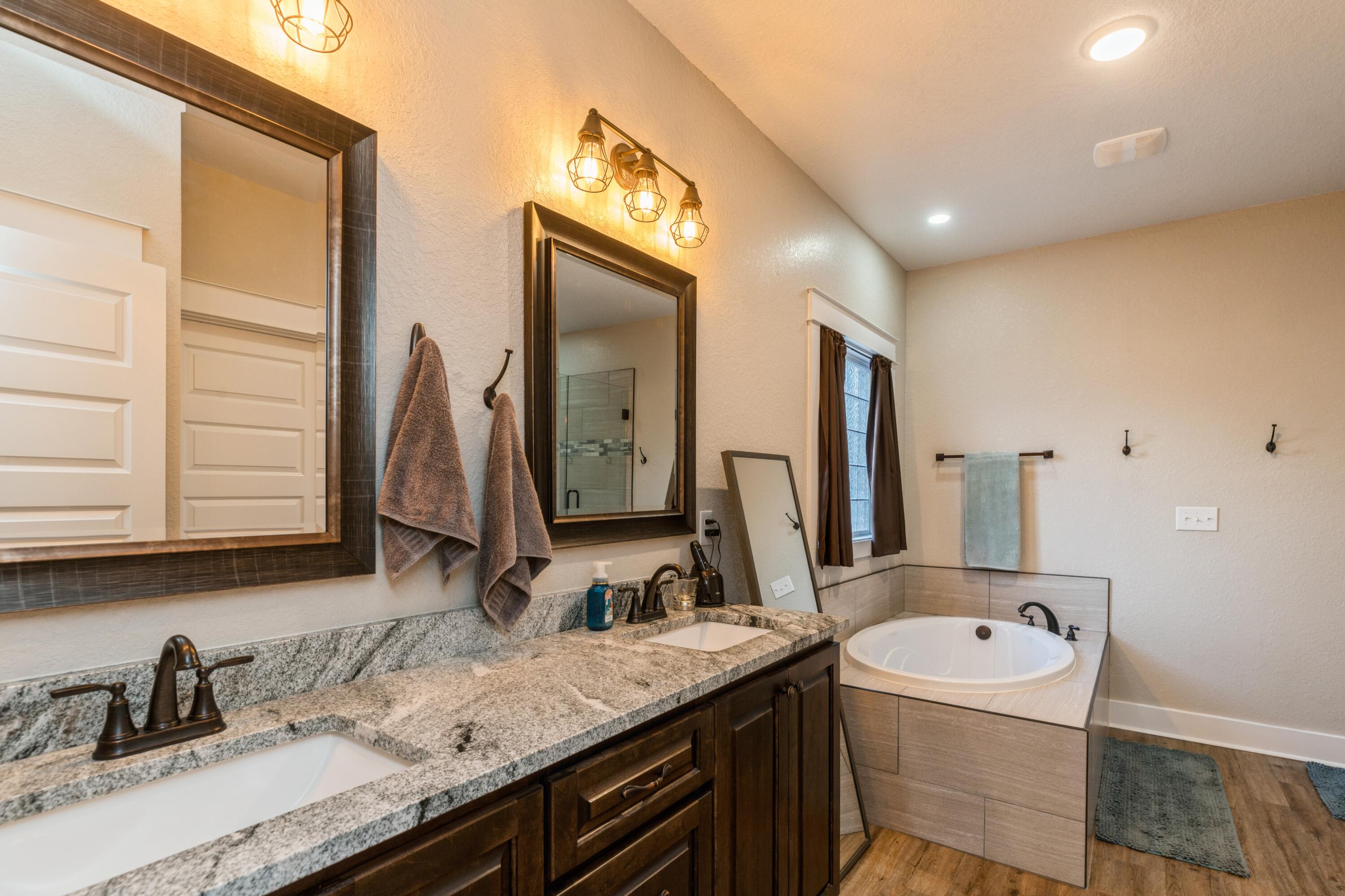 MOSSY OAKS - Residential