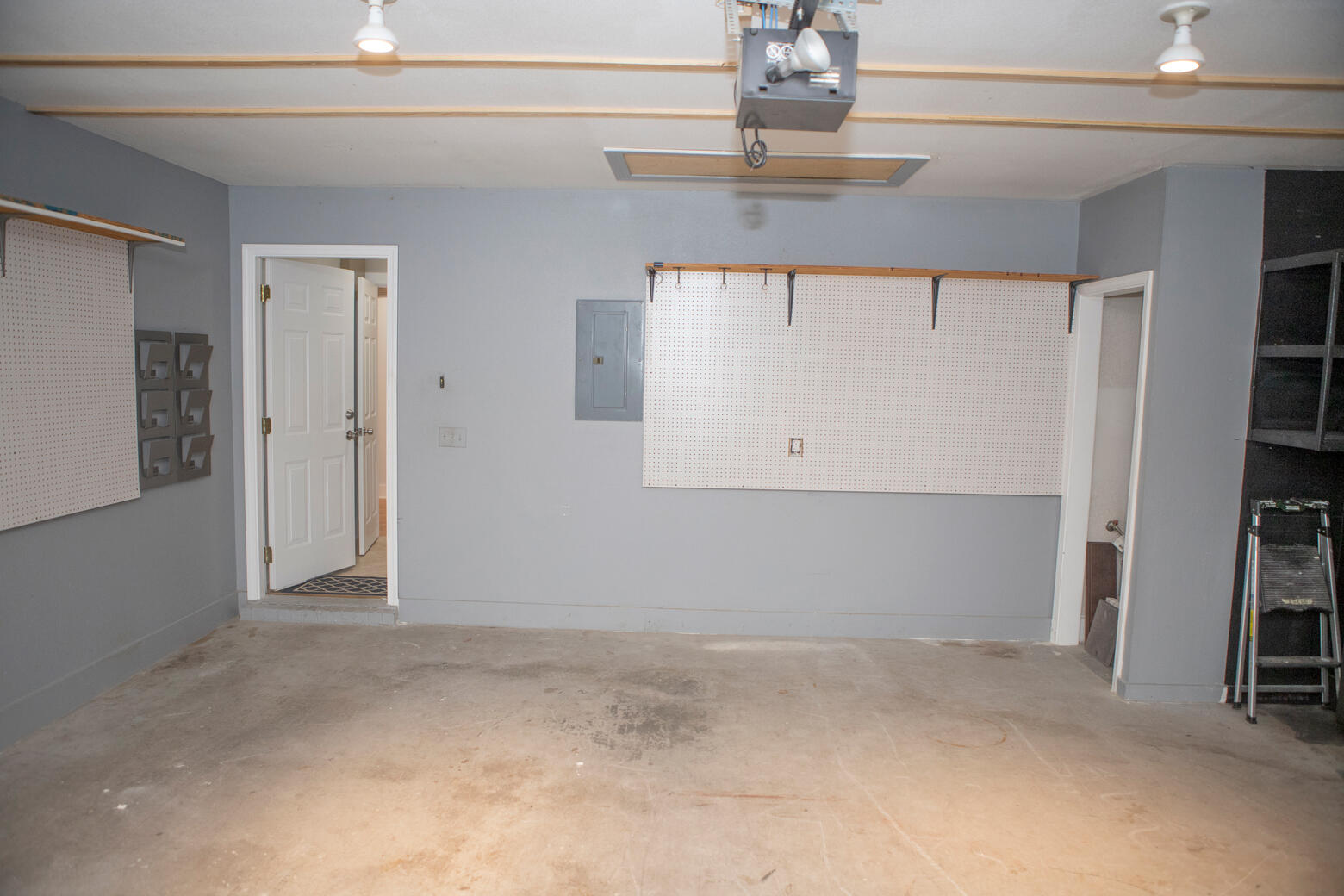 MAGNOLIA LAKE ESTATES (PHASE IV) - Residential