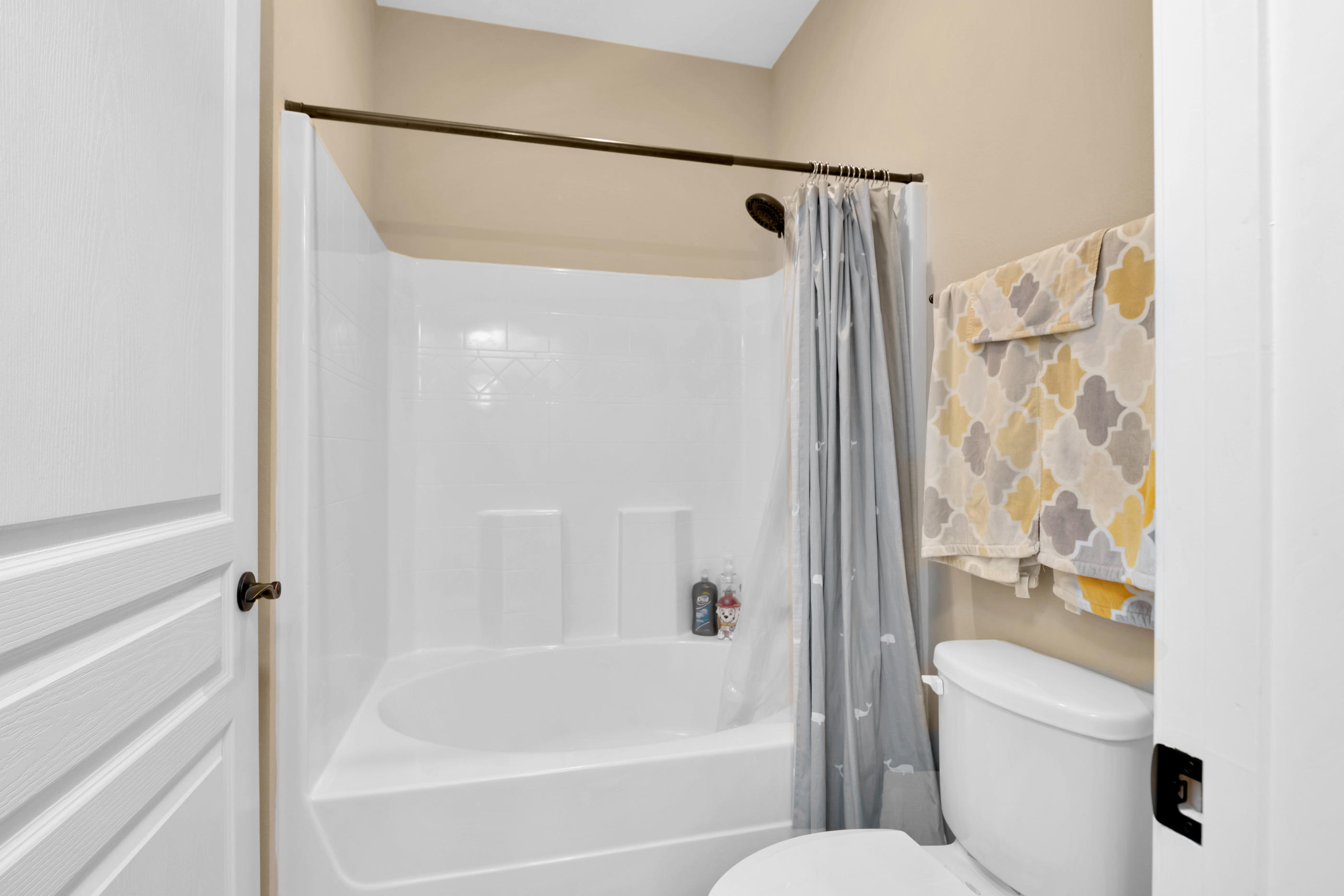 RACETRACK ROAD - Residential