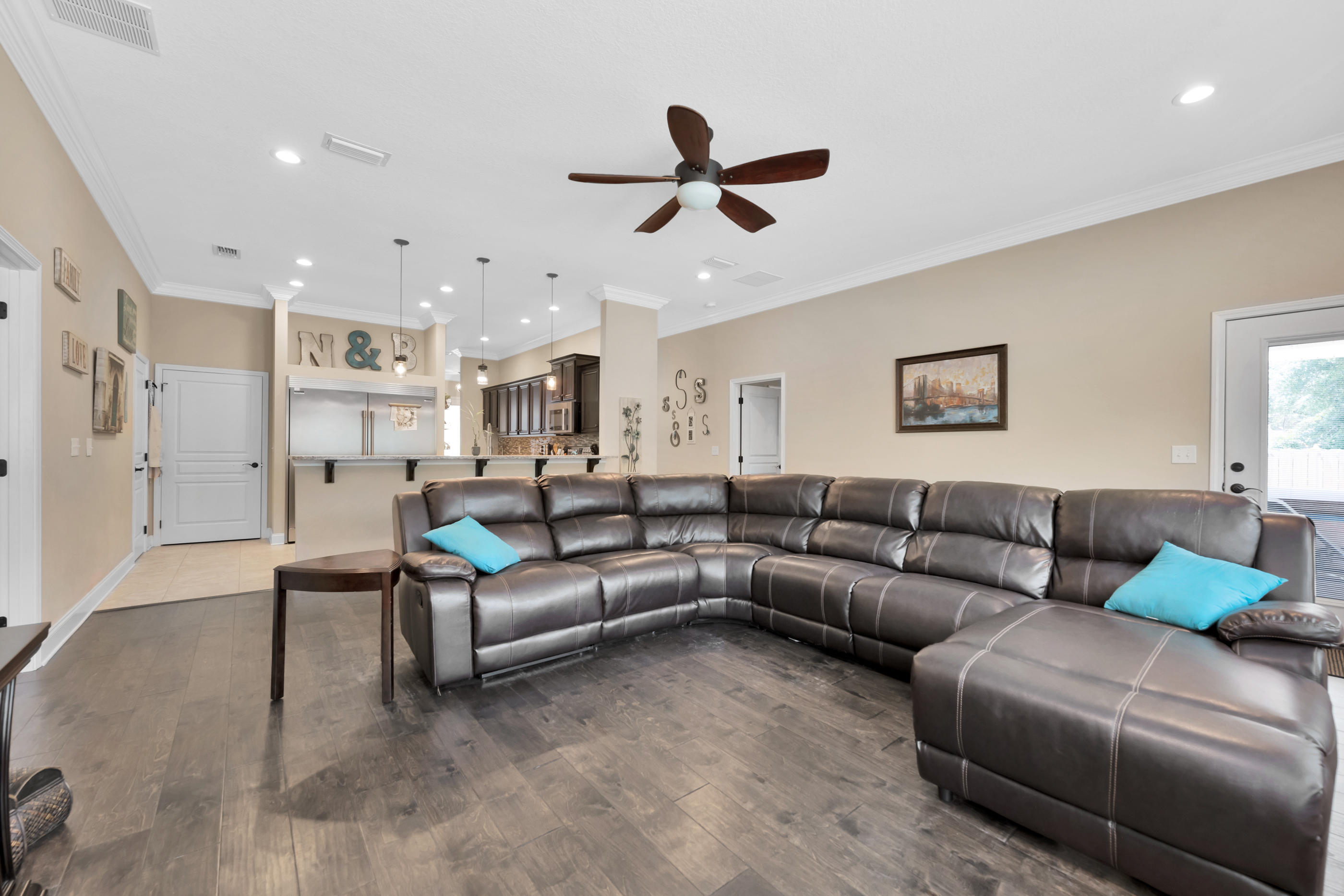 RACETRACK ROAD - Residential