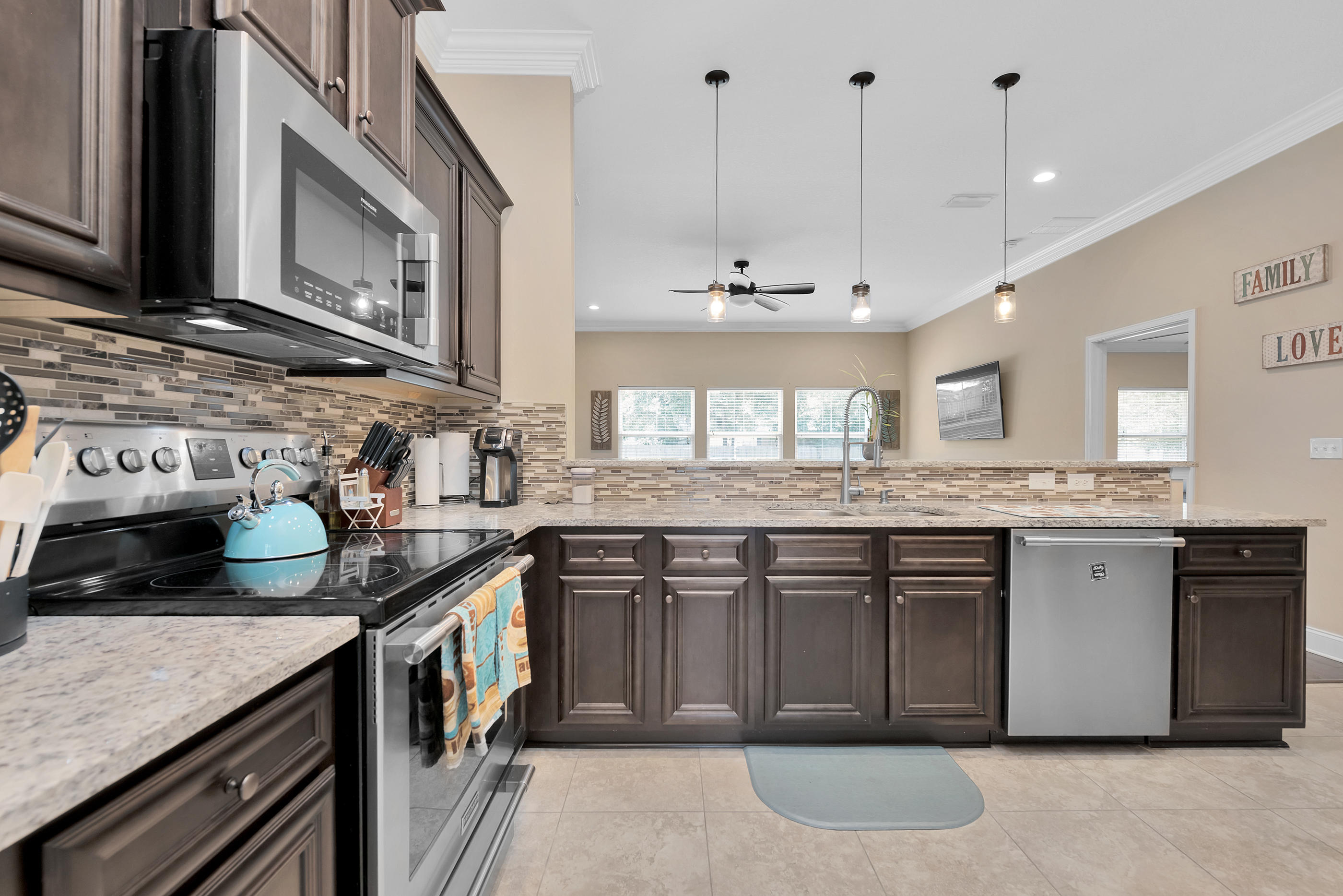 RACETRACK ROAD - Residential