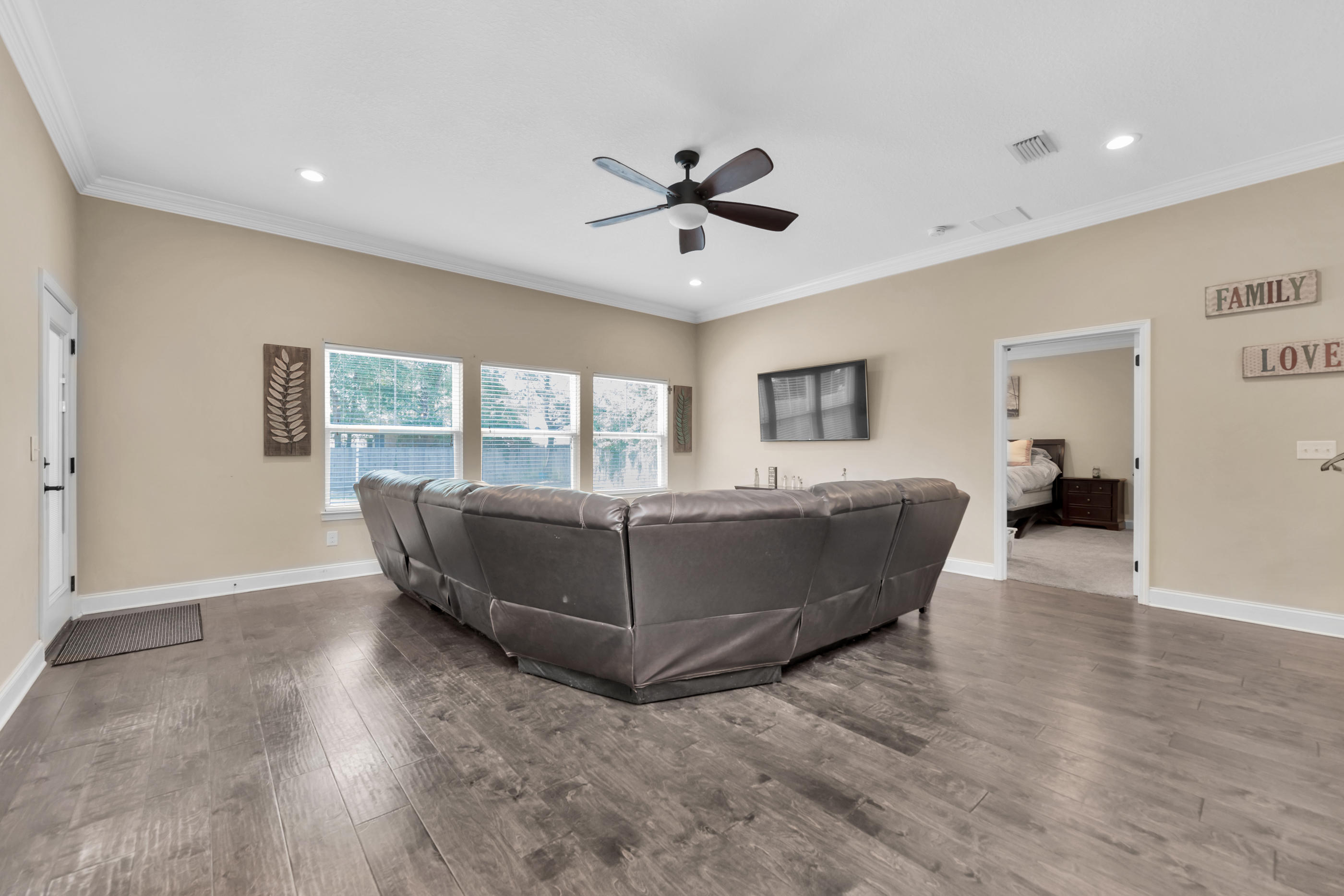 RACETRACK ROAD - Residential