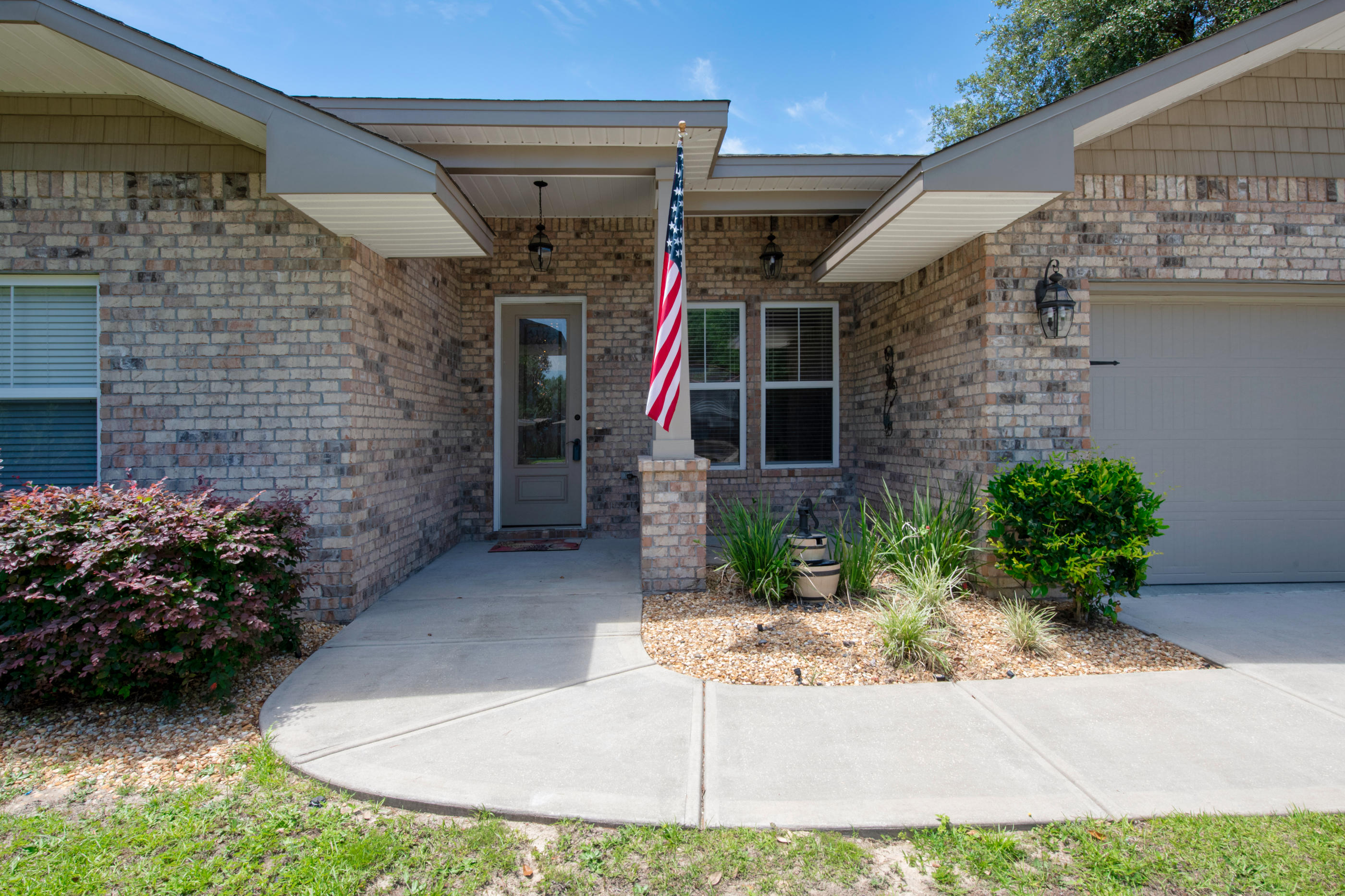 RACETRACK ROAD - Residential
