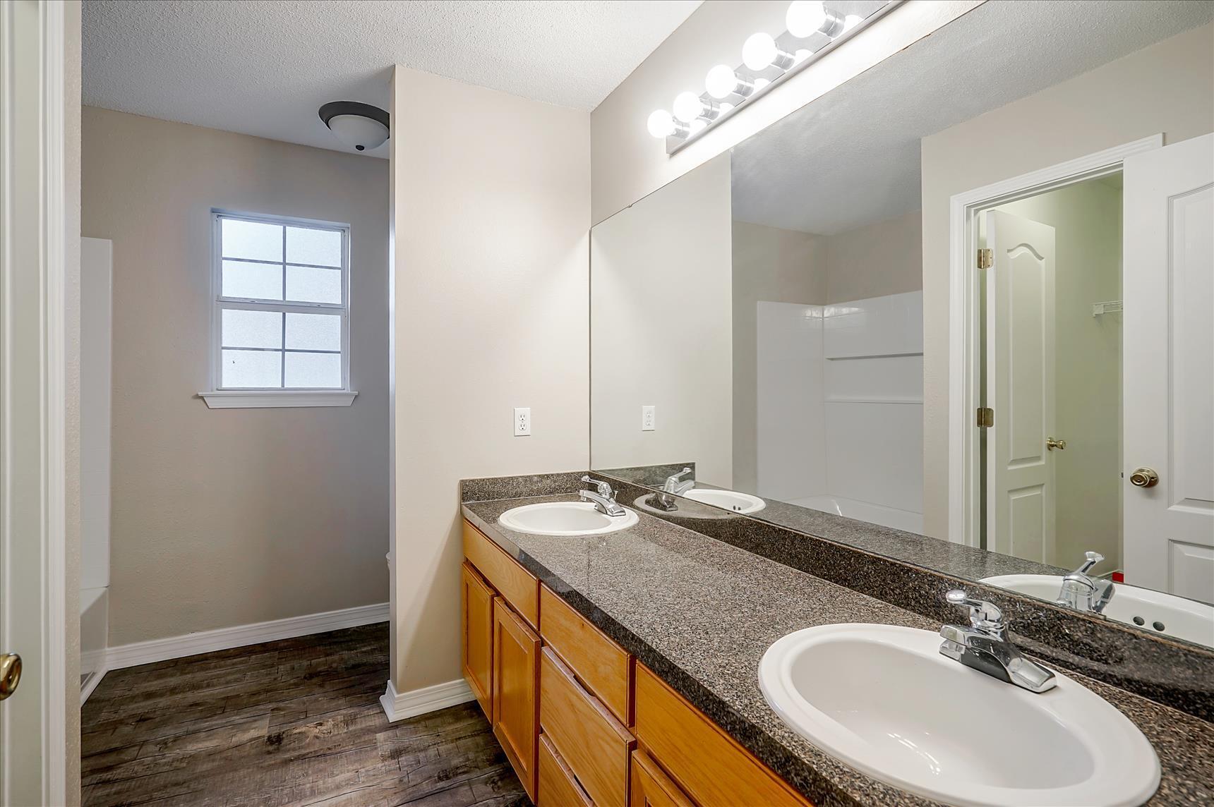 NAVARRE S/D 2ND ADDN - Residential