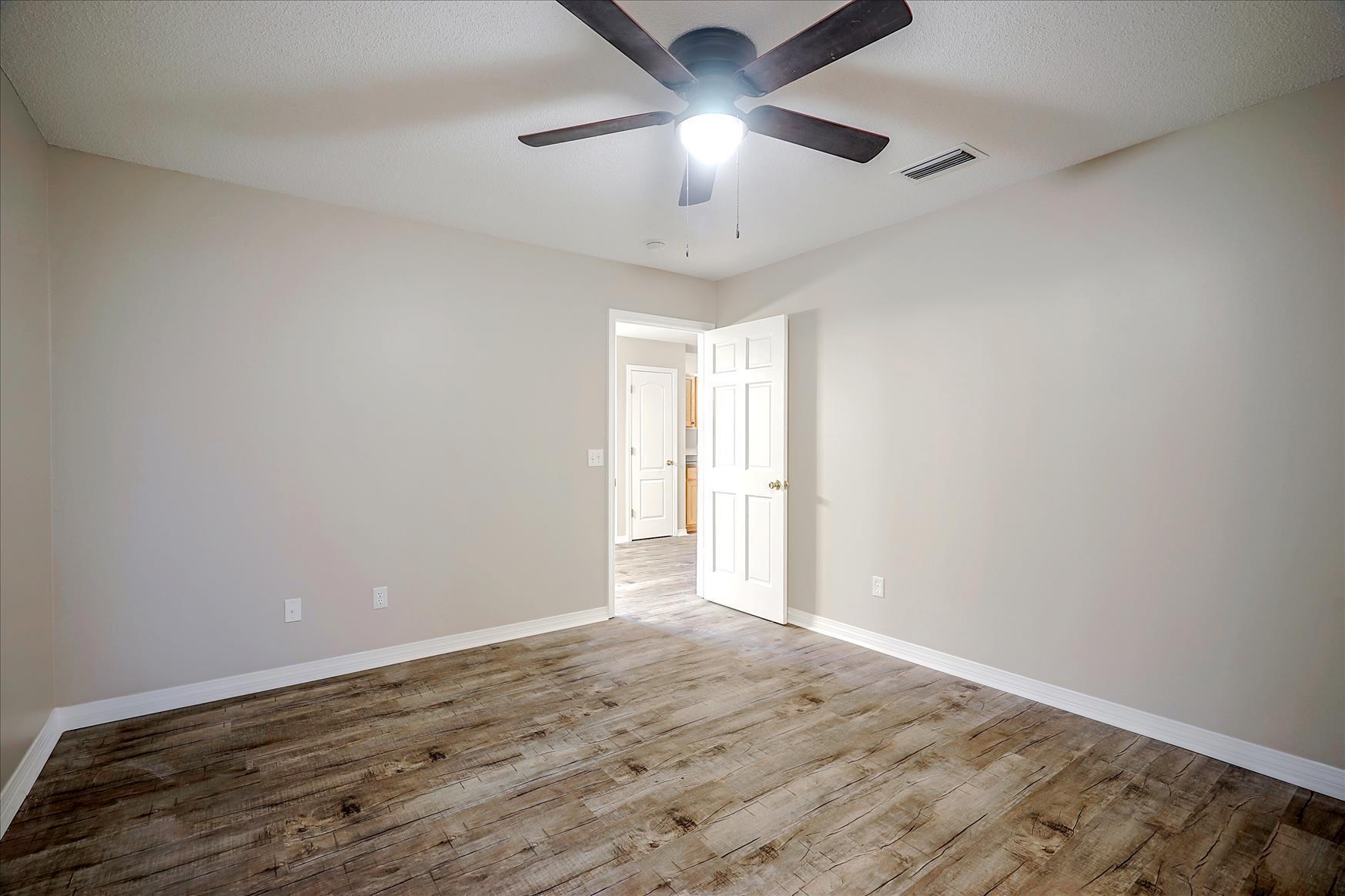 NAVARRE S/D 2ND ADDN - Residential