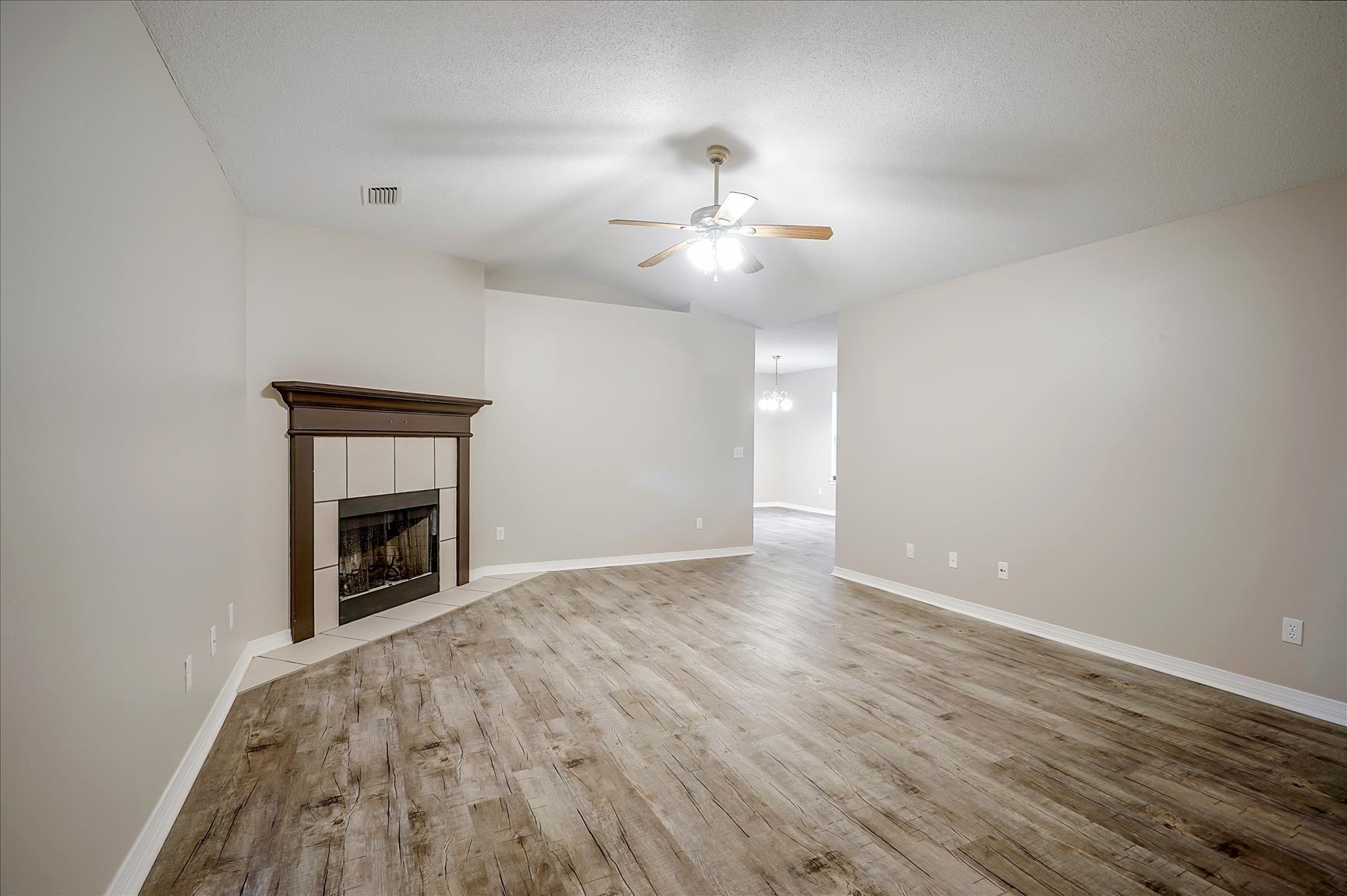 NAVARRE S/D 2ND ADDN - Residential