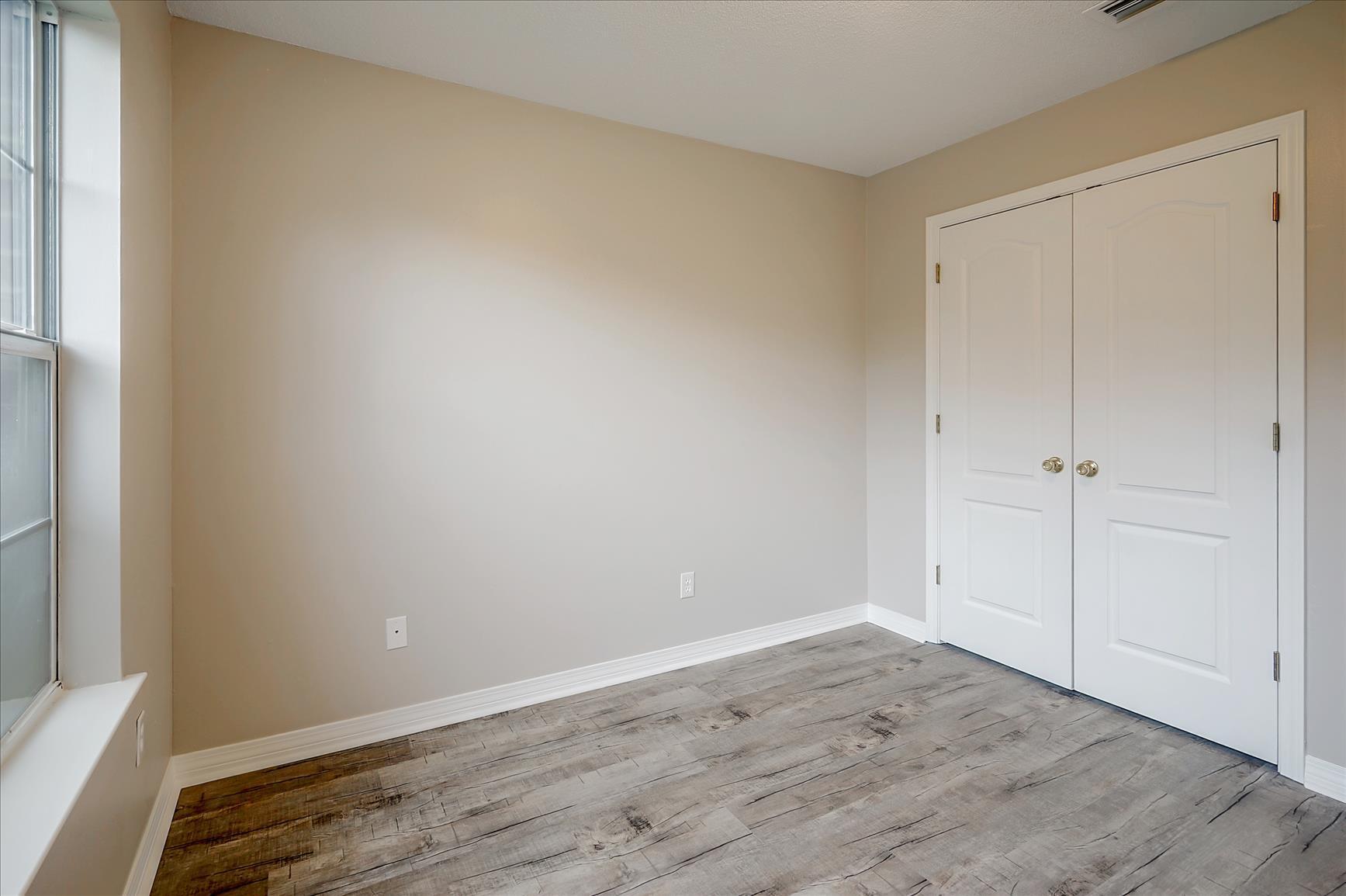 NAVARRE S/D 2ND ADDN - Residential