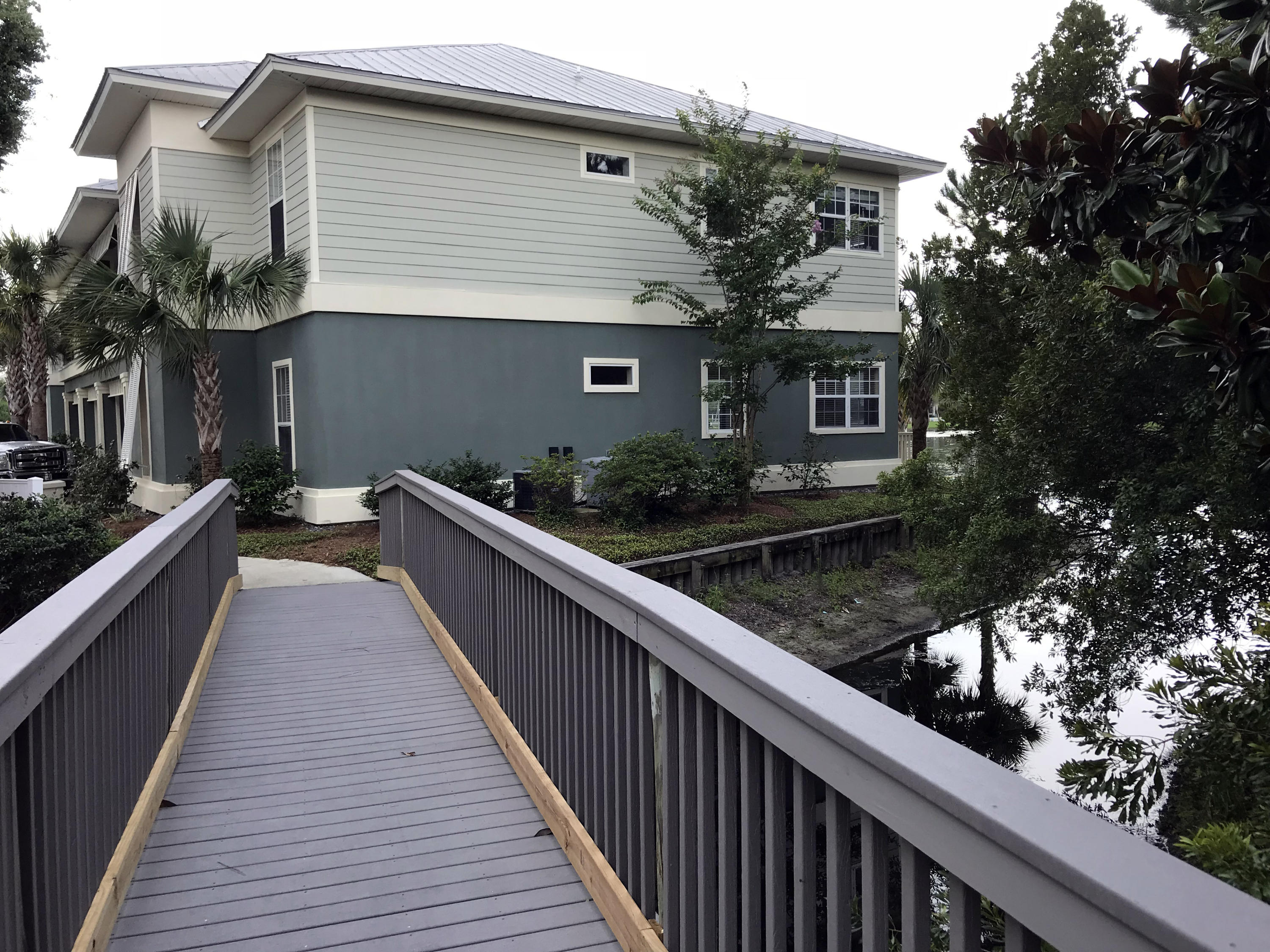 CRYSTAL COVE - Residential