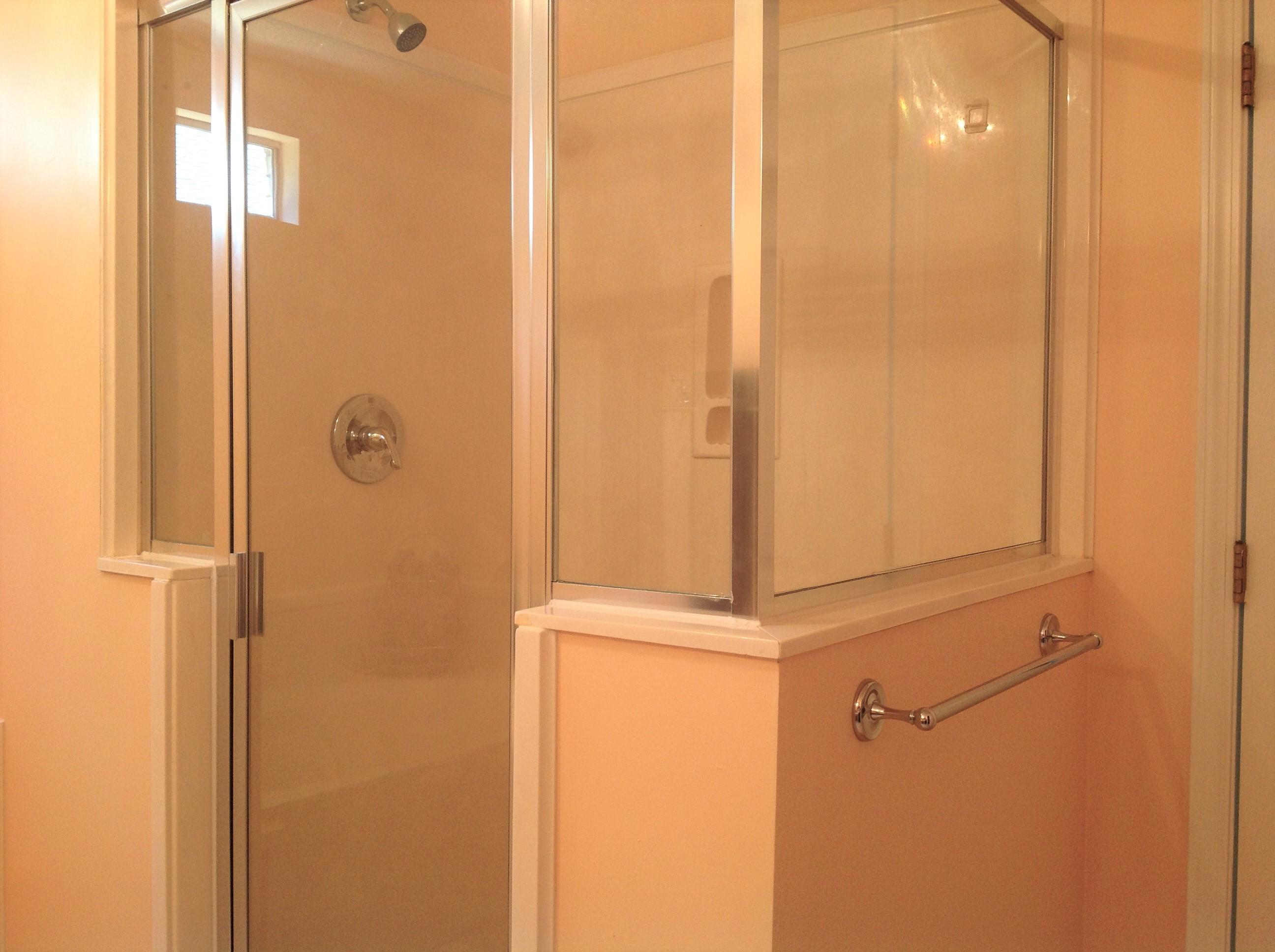 PALM SHORES - Residential