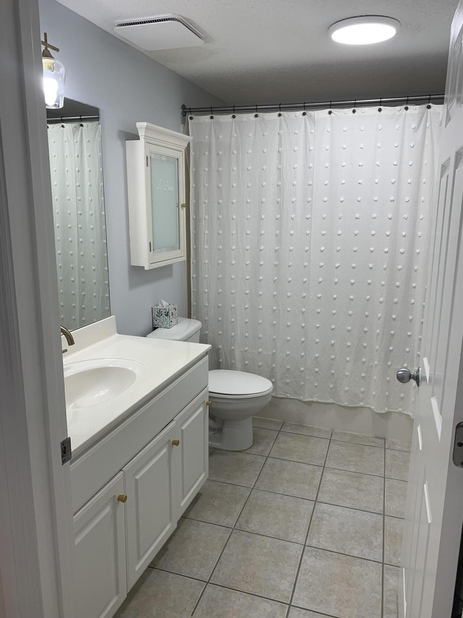 MAJESTIC BEACH TOWERS I - Residential