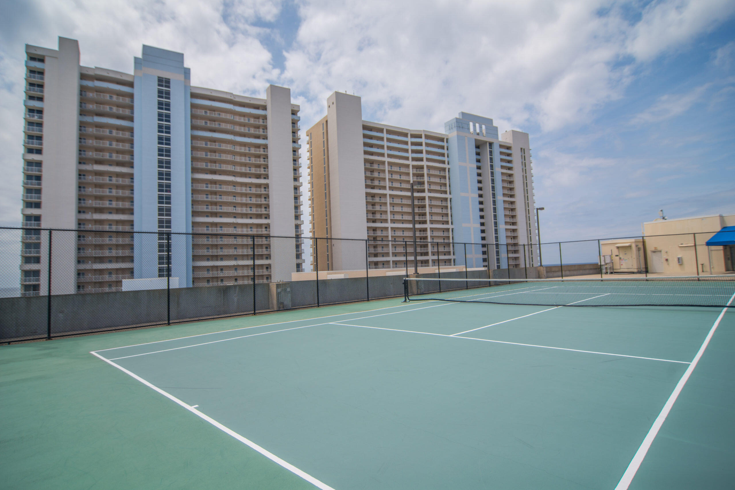 MAJESTIC BEACH TOWERS I - Residential