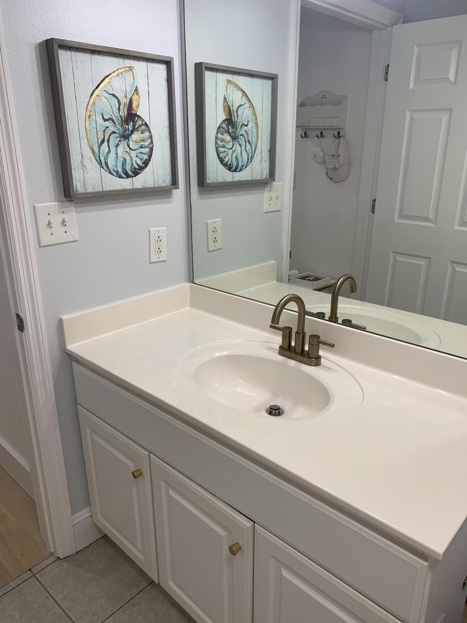 MAJESTIC BEACH TOWERS I - Residential