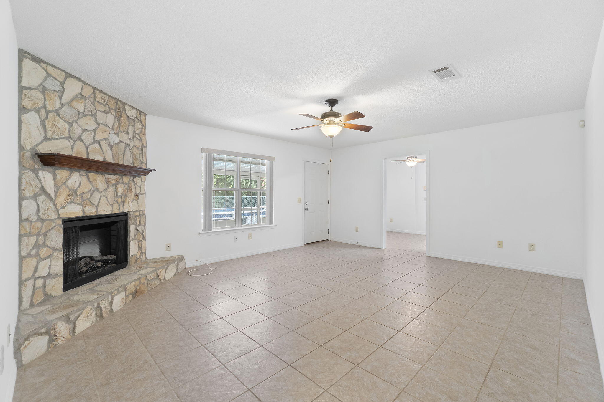 OAKFIELD ACRES - Residential