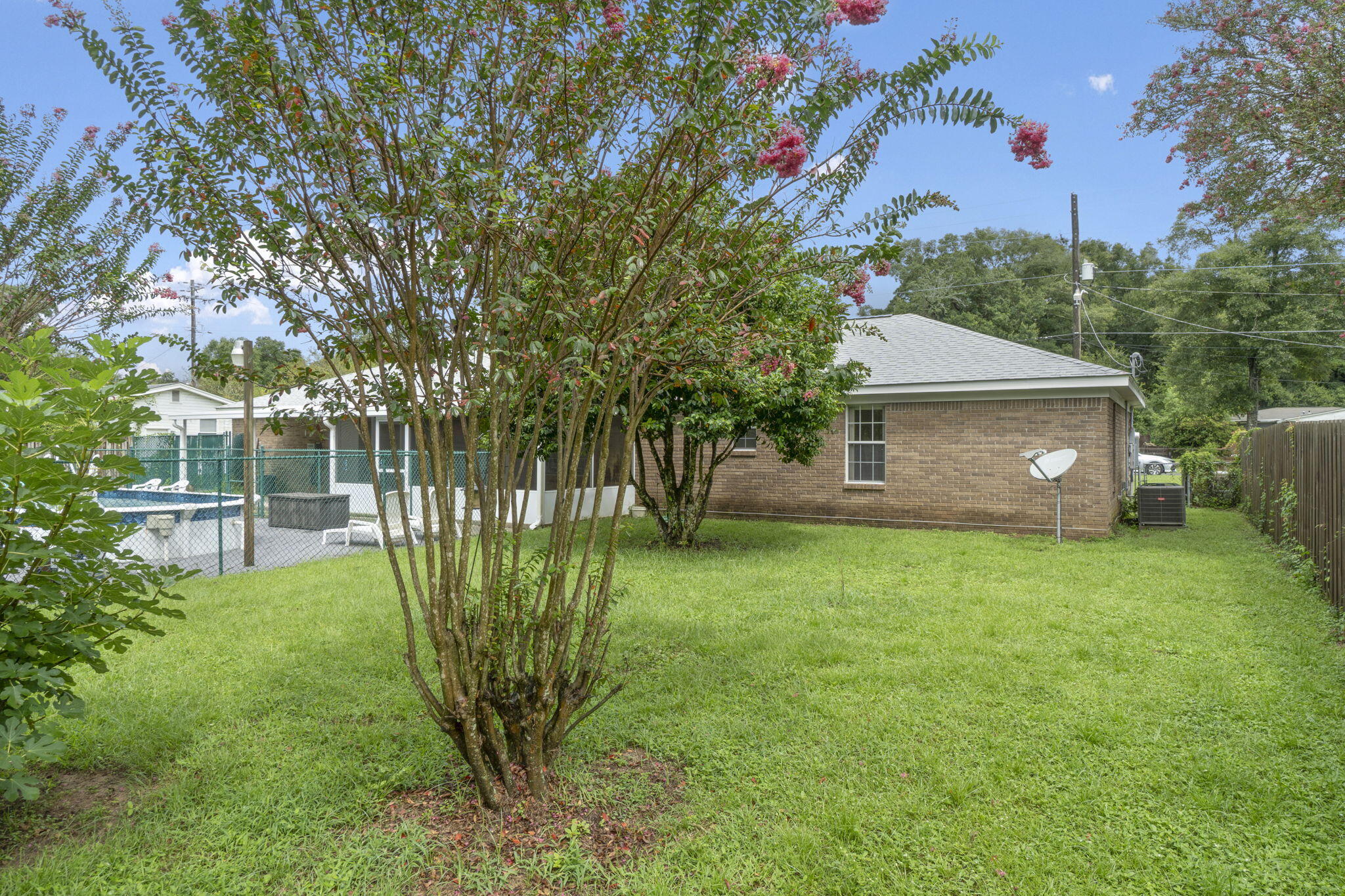 OAKFIELD ACRES - Residential