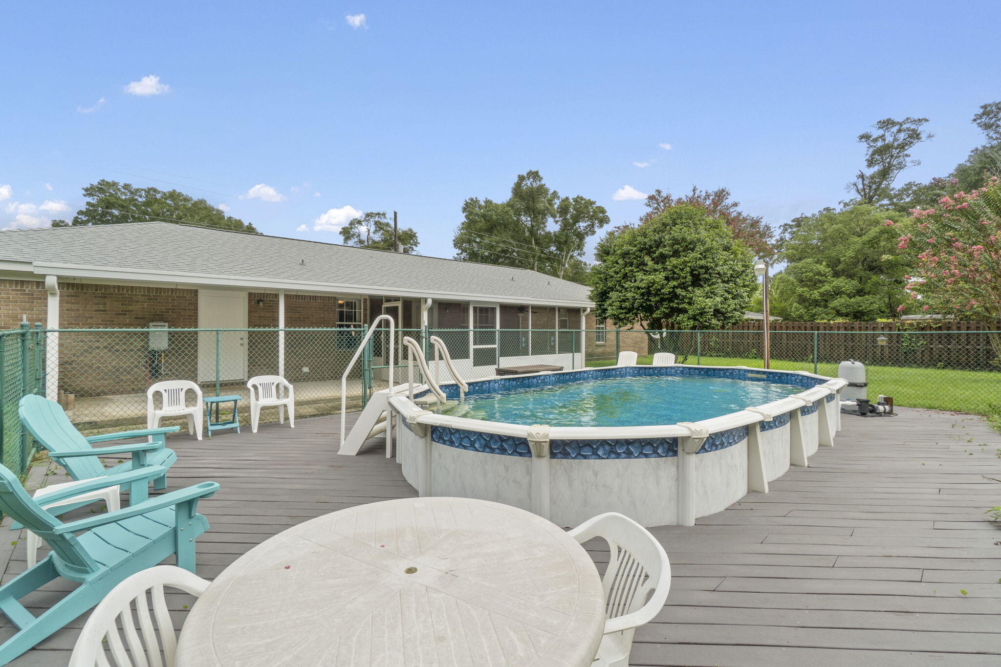 OAKFIELD ACRES - Residential