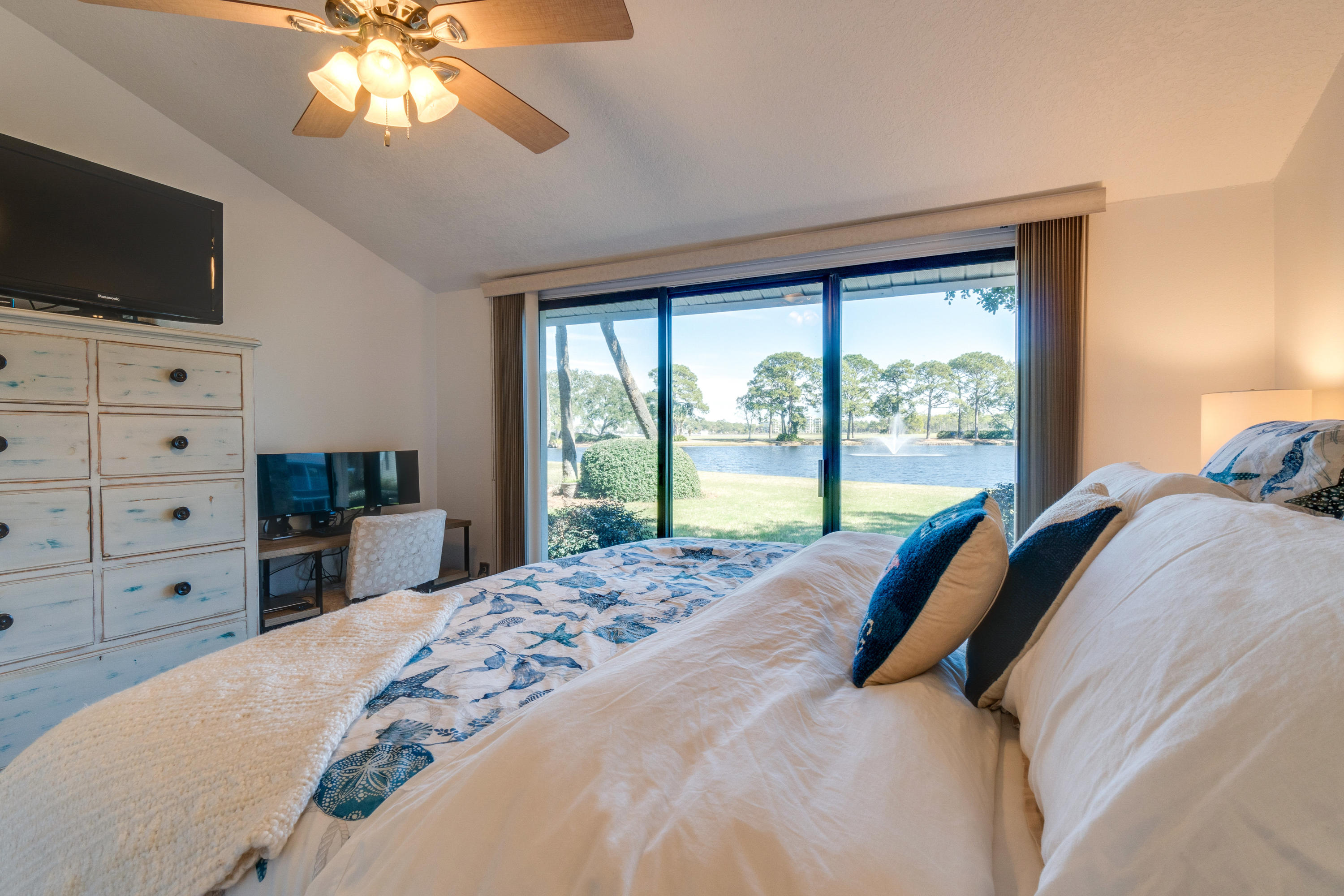 BAYOU VILLAGE CONDO PH 2 - Residential