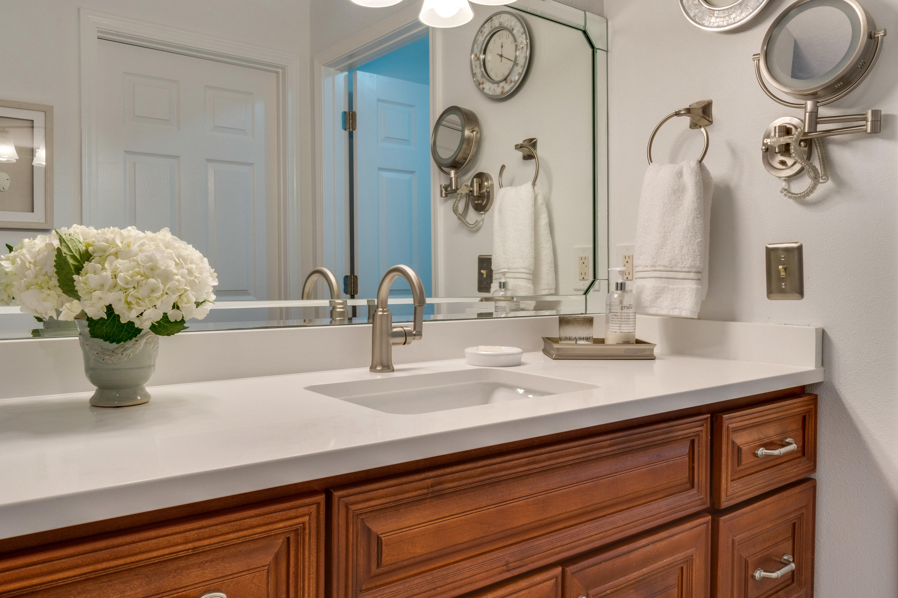 BAYOU VILLAGE CONDO PH 2 - Residential