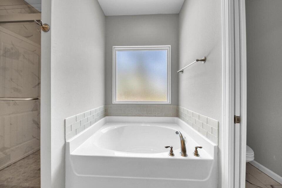 METES & BOUNDS - Residential Lease