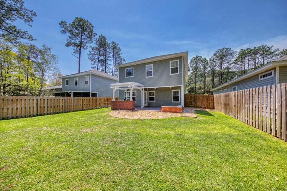 METES & BOUNDS - Residential Lease