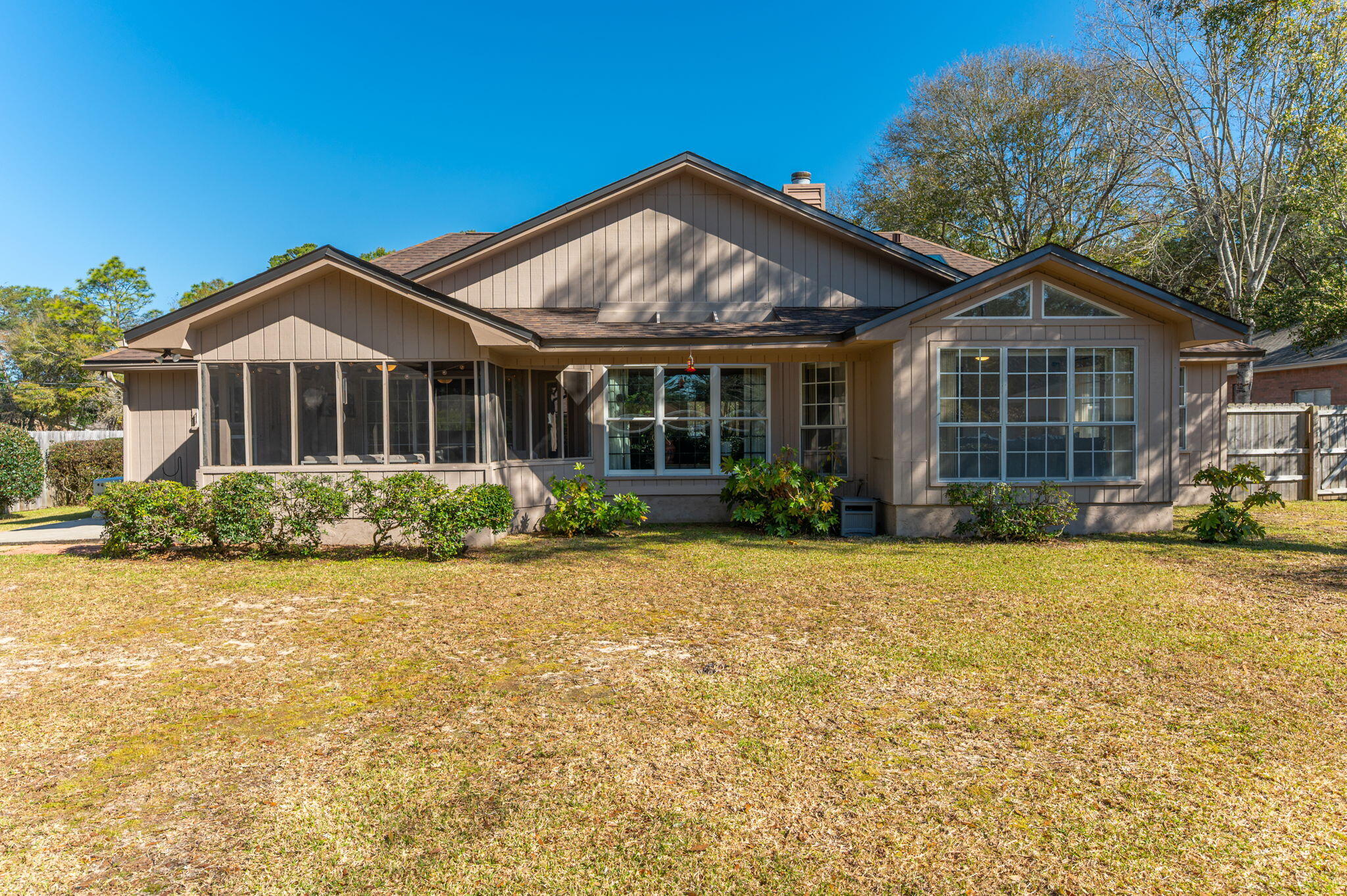 BAYOU POQUITO - Residential