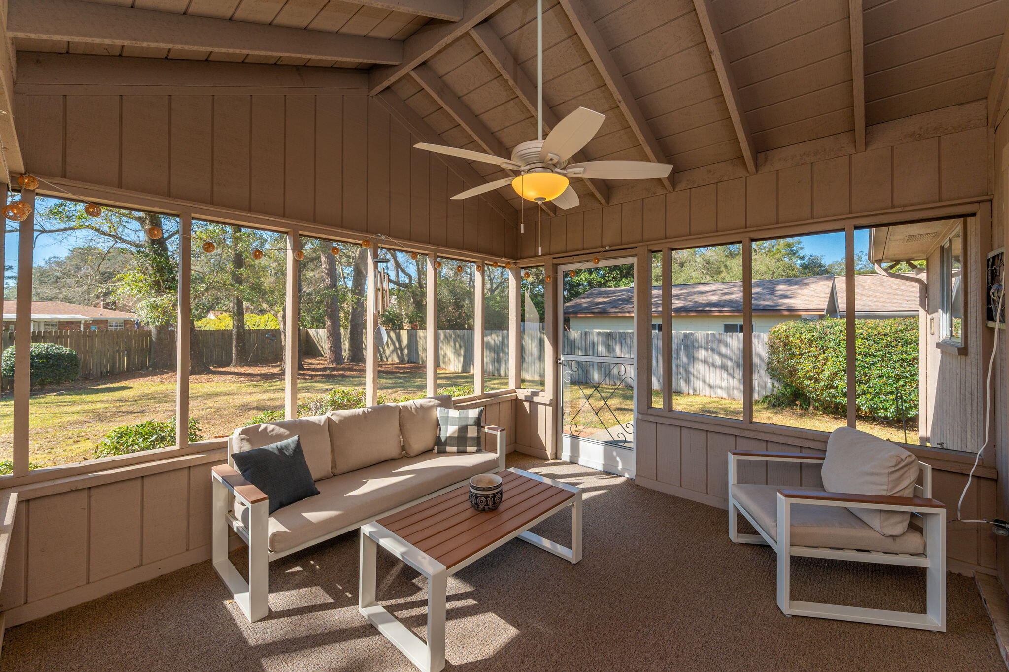 BAYOU POQUITO - Residential