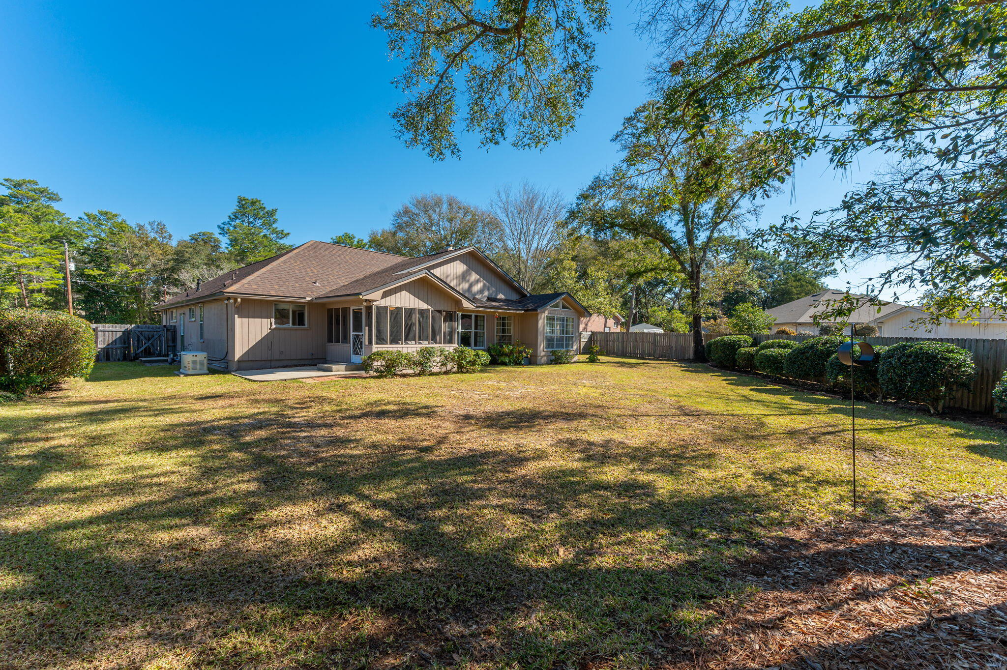 BAYOU POQUITO - Residential