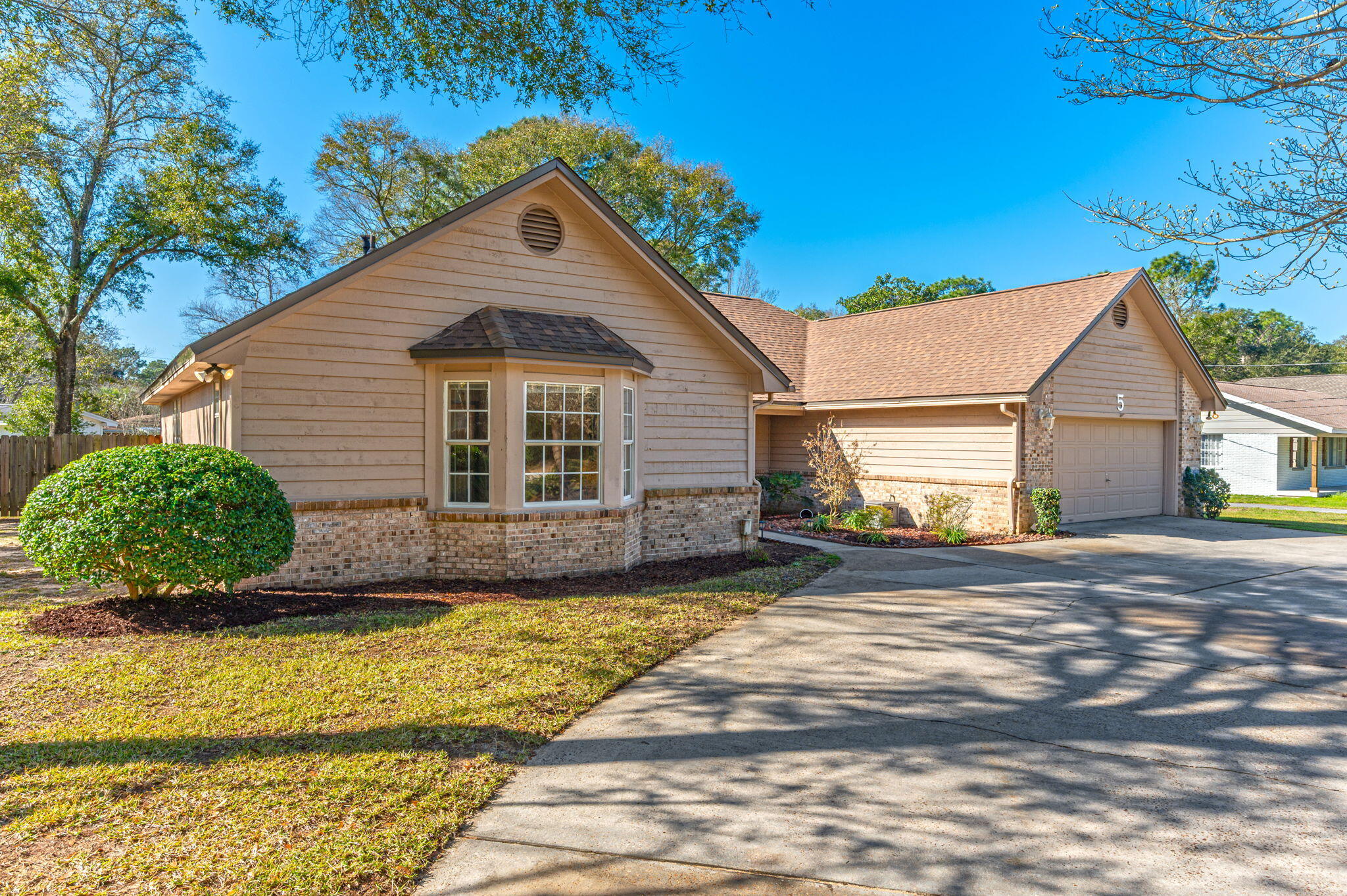 BAYOU POQUITO - Residential