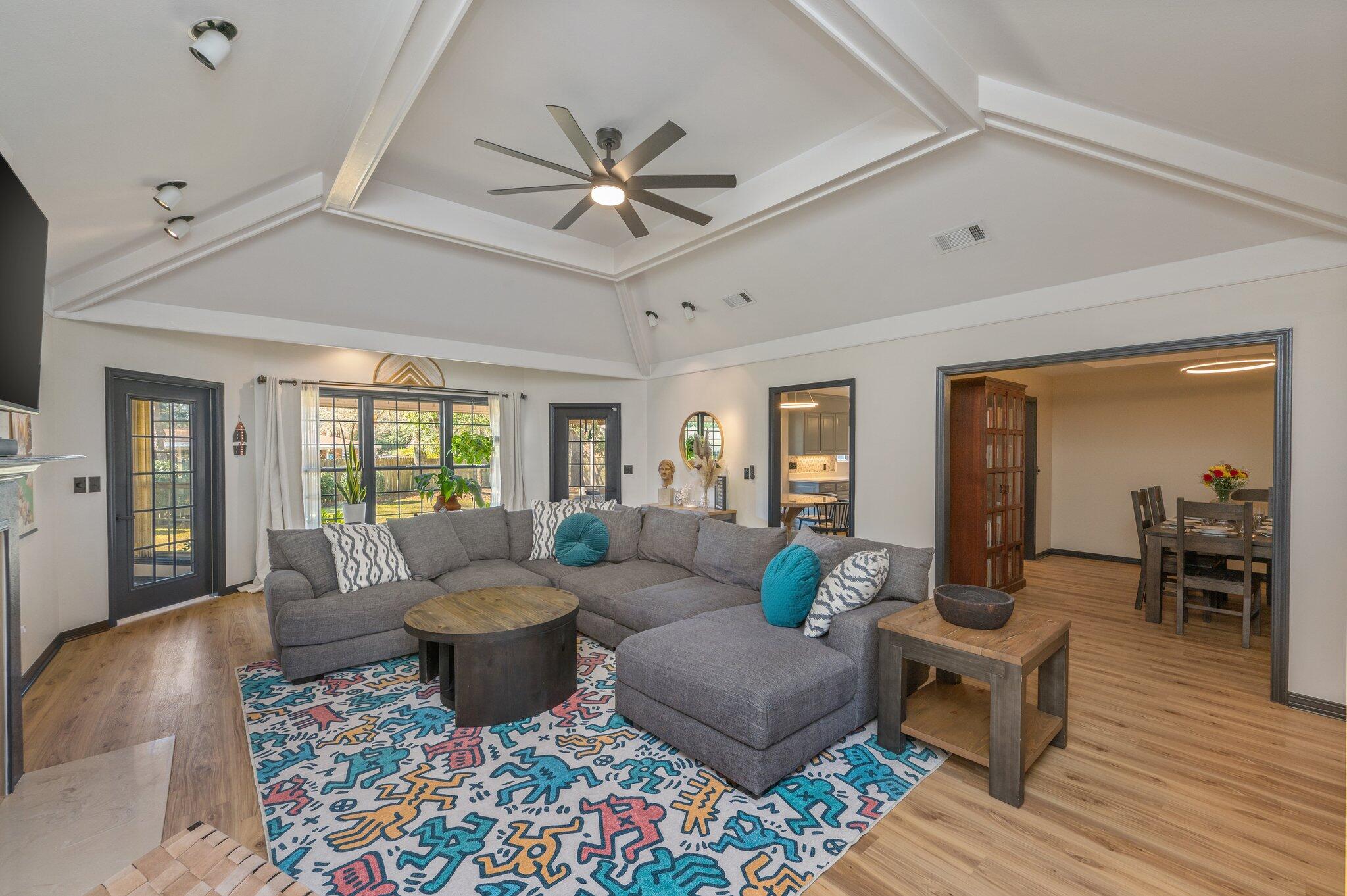 BAYOU POQUITO - Residential