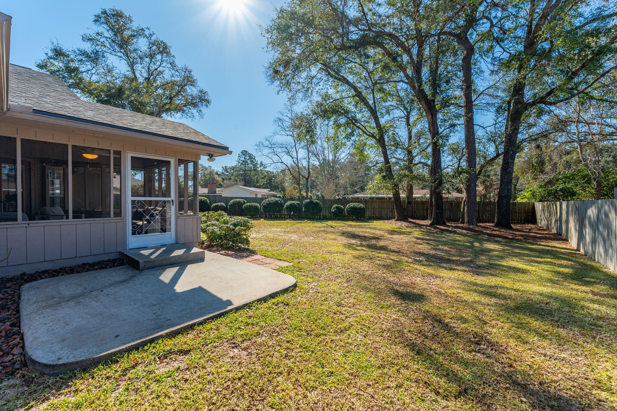 BAYOU POQUITO - Residential
