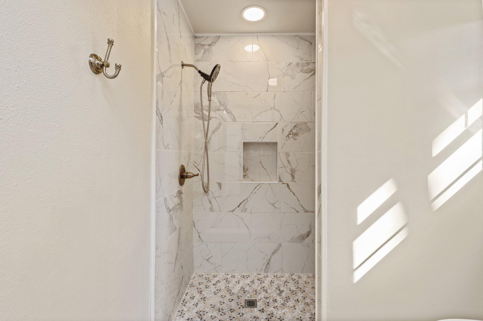 BAYOU POQUITO - Residential