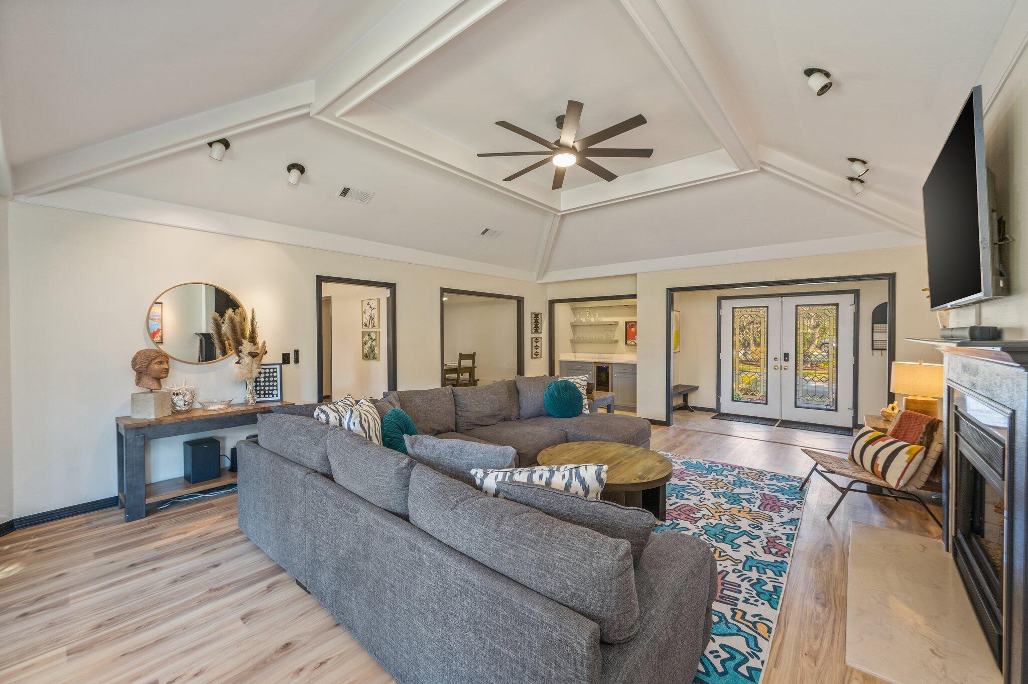 BAYOU POQUITO - Residential