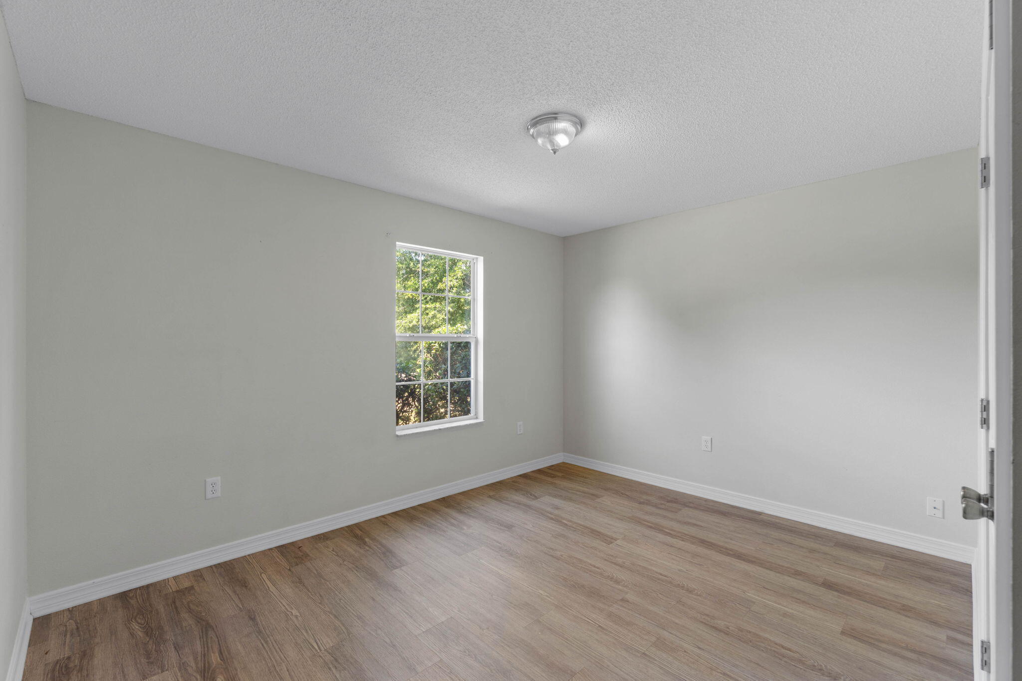 RIDGE CREST PH II - Residential Lease