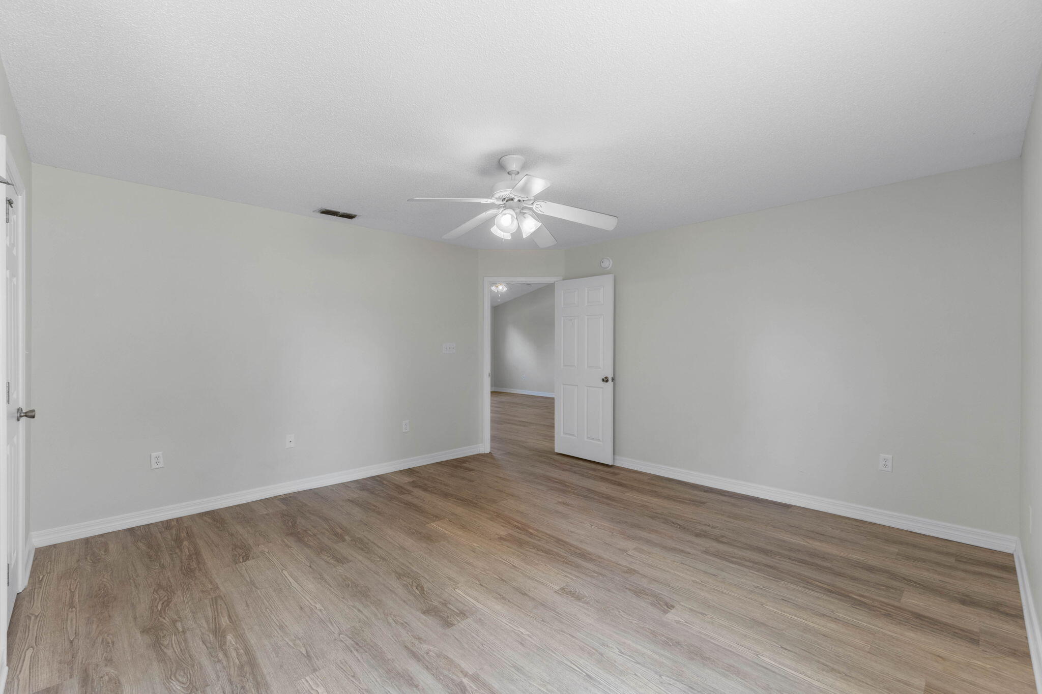 RIDGE CREST PH II - Residential Lease