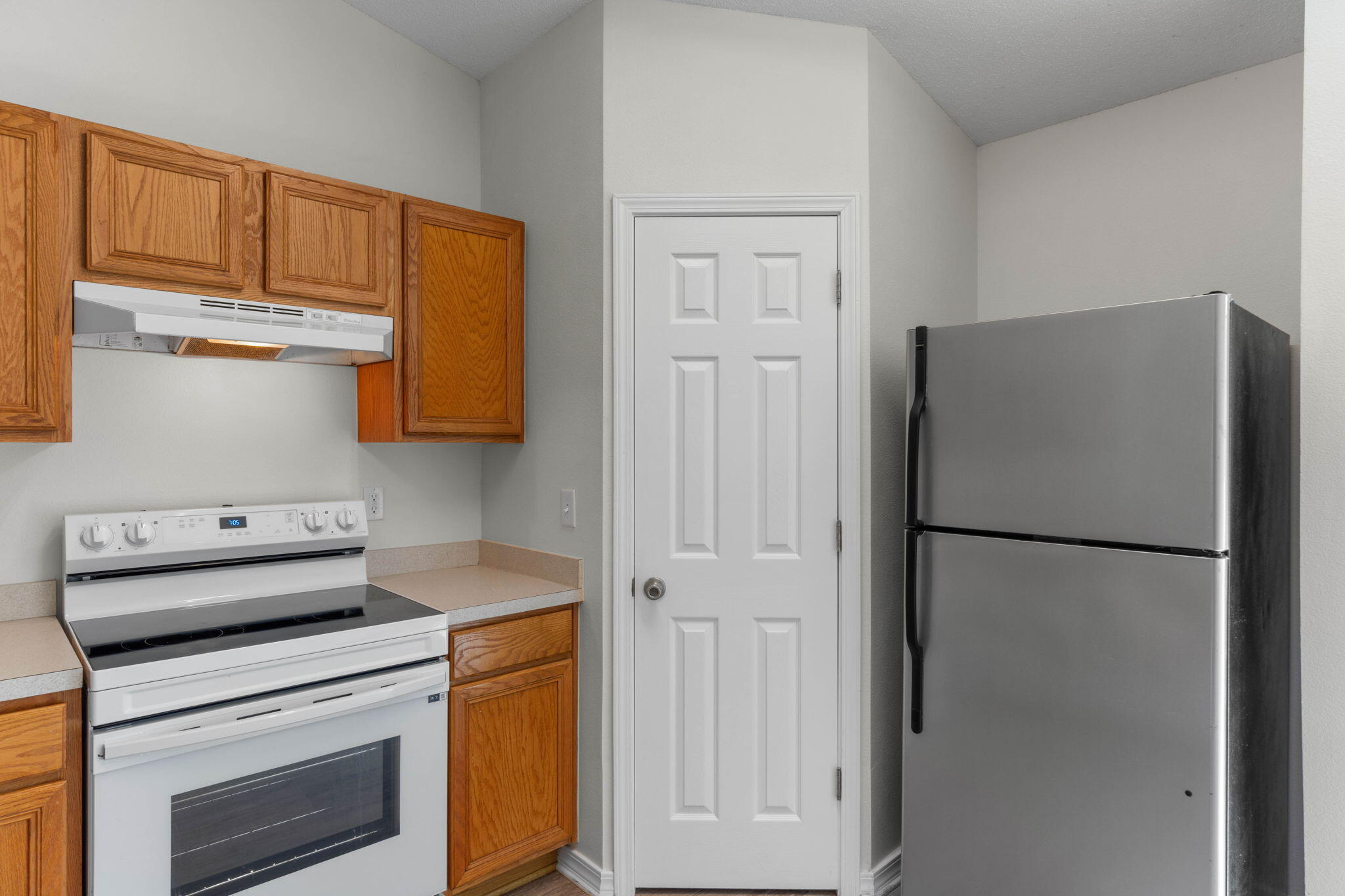 RIDGE CREST PH II - Residential Lease