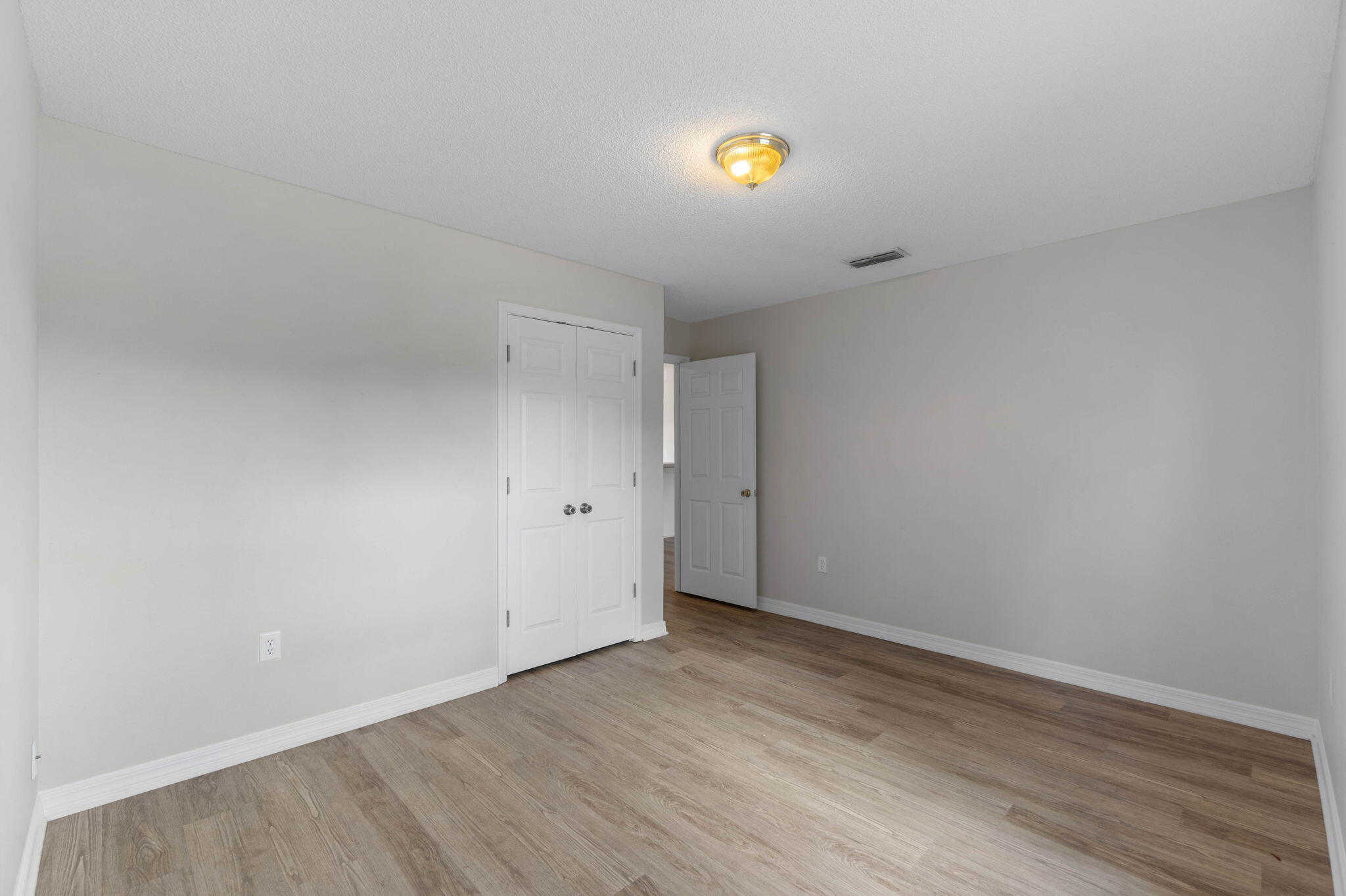 RIDGE CREST PH II - Residential Lease