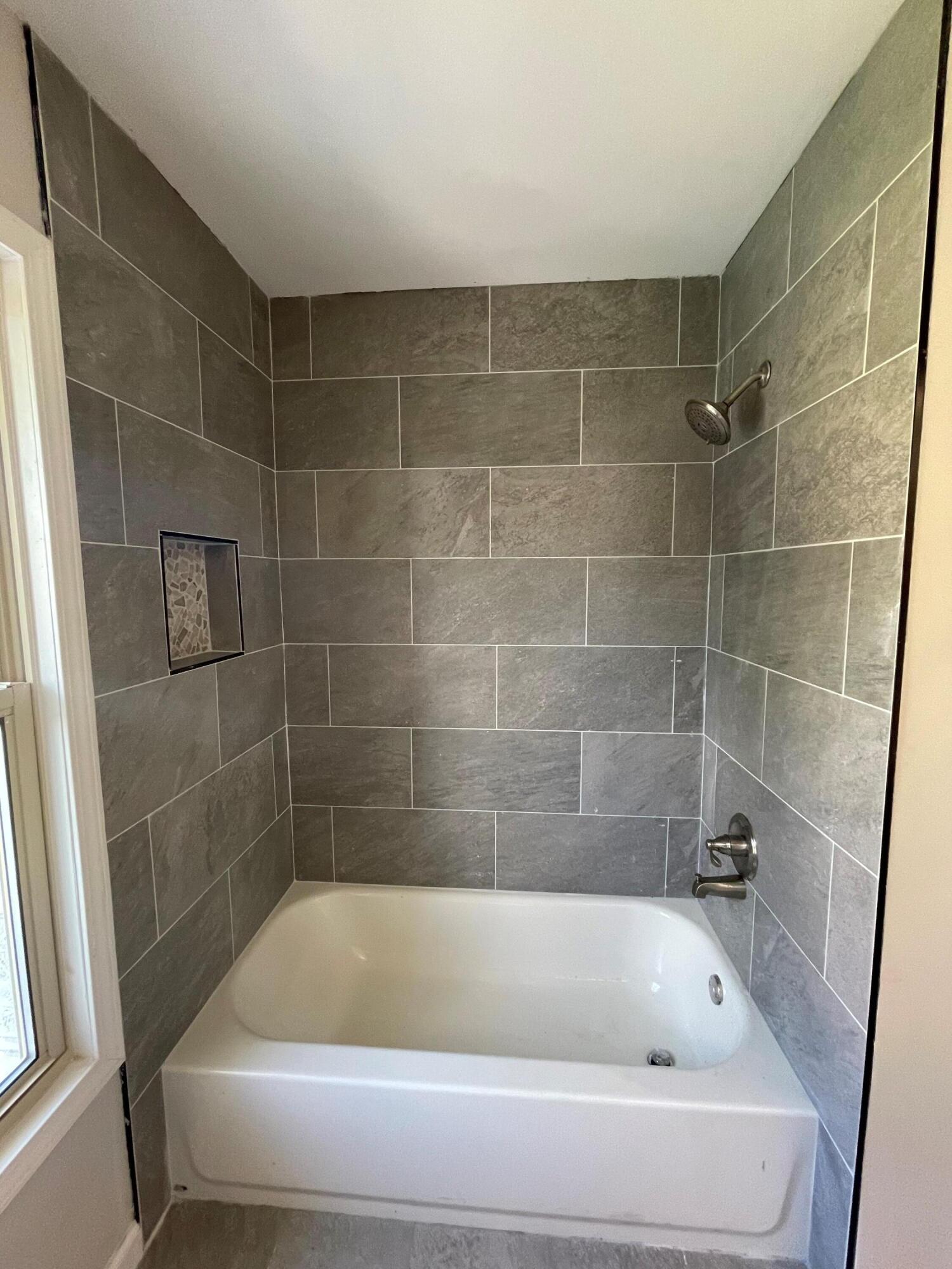 BRISTOL PARK - Residential