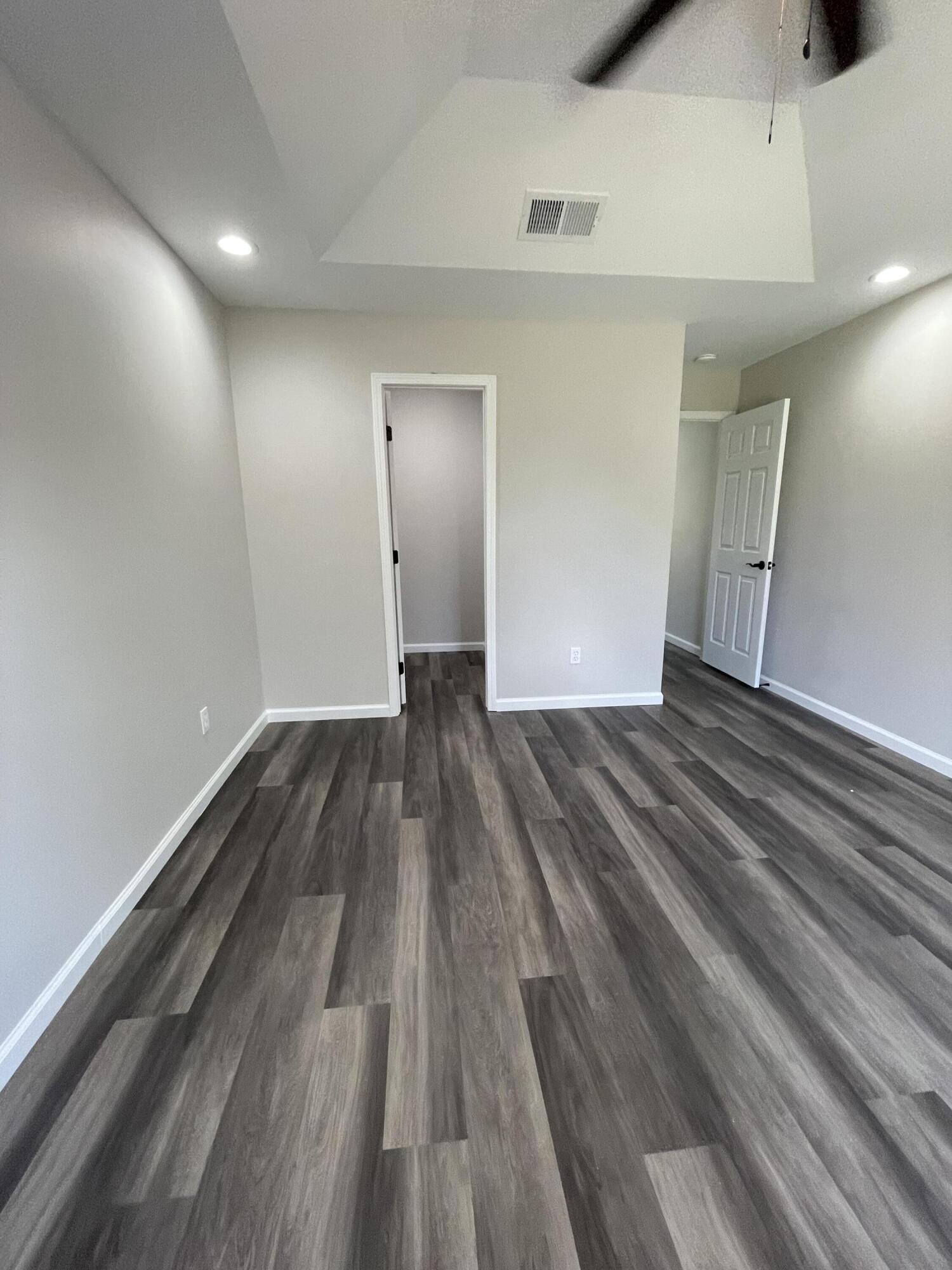 BRISTOL PARK - Residential