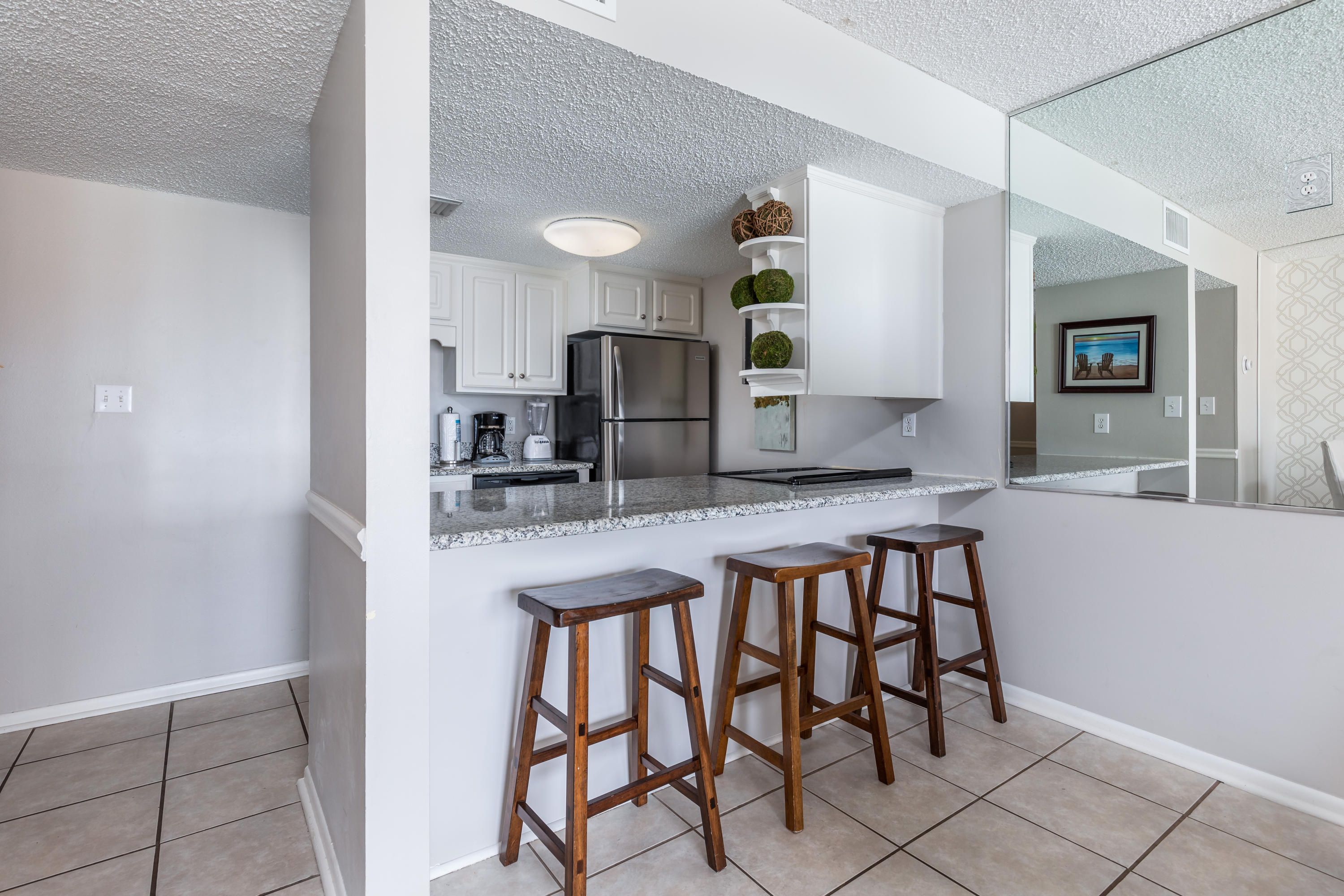 HOLIDAY SURF & RACQUET CLUB - Residential