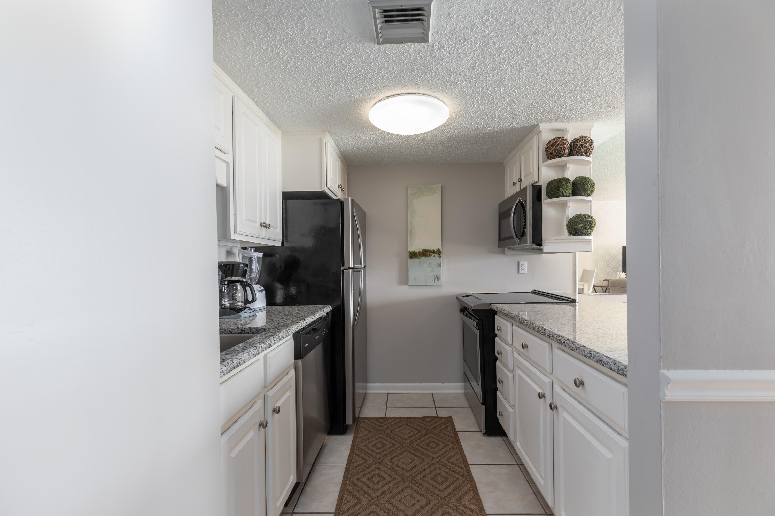 HOLIDAY SURF & RACQUET CLUB - Residential