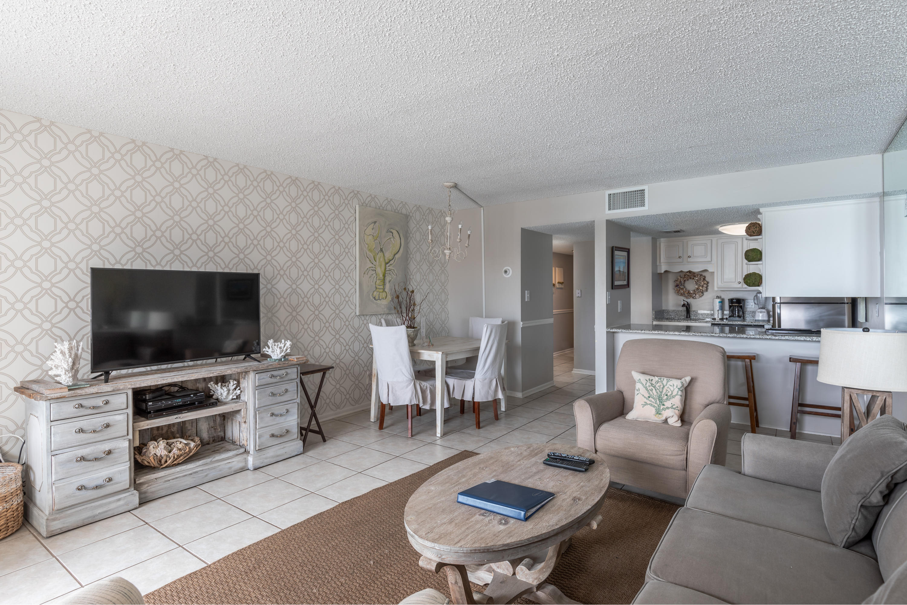 HOLIDAY SURF & RACQUET CLUB - Residential