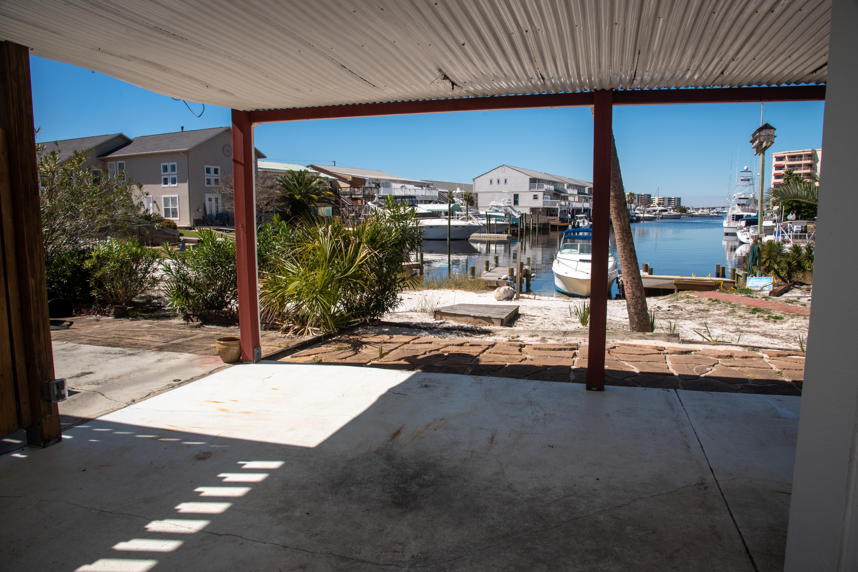 HOLIDAY ISLE-HARBOR - Residential Lease