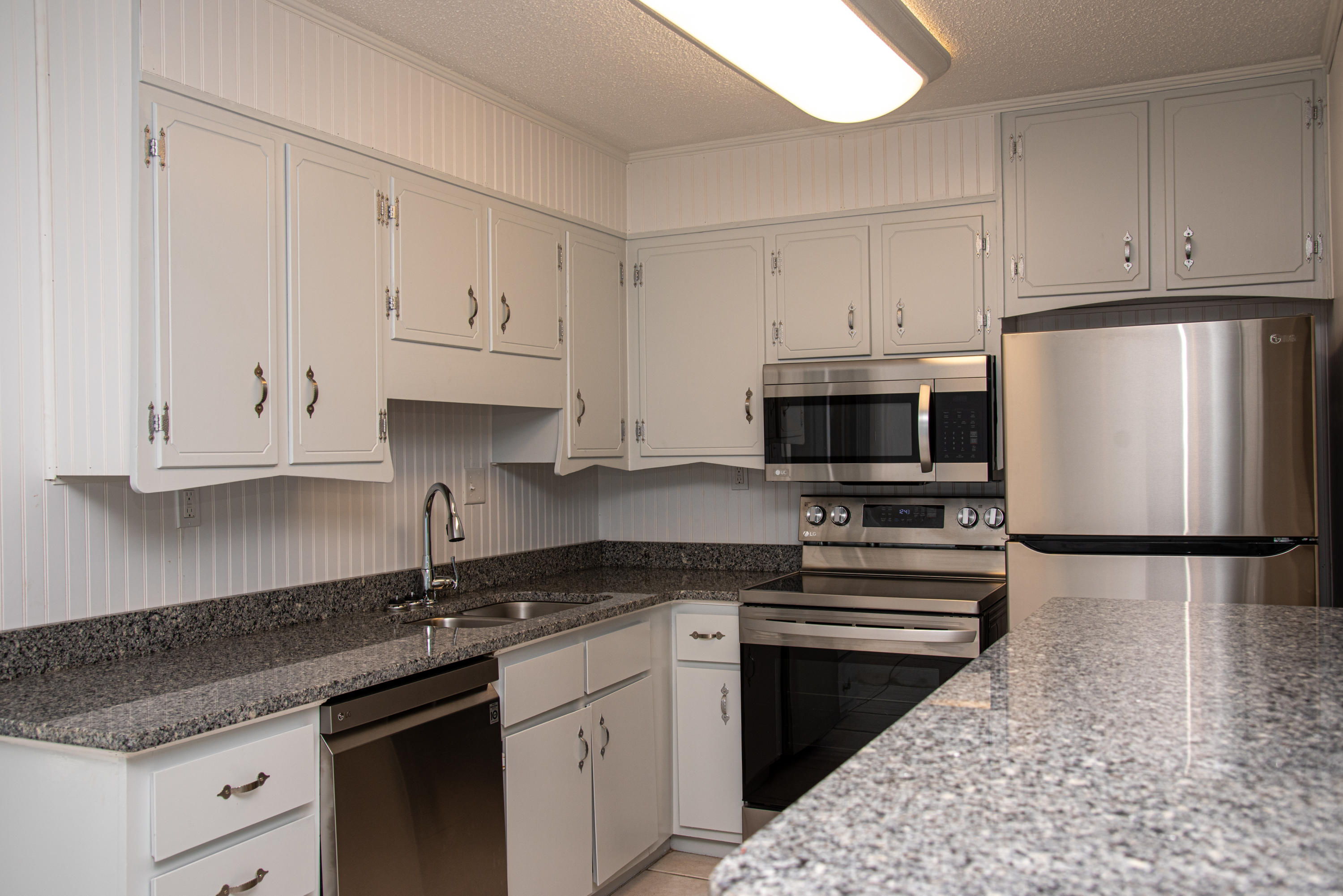 HOLIDAY ISLE-HARBOR - Residential Lease