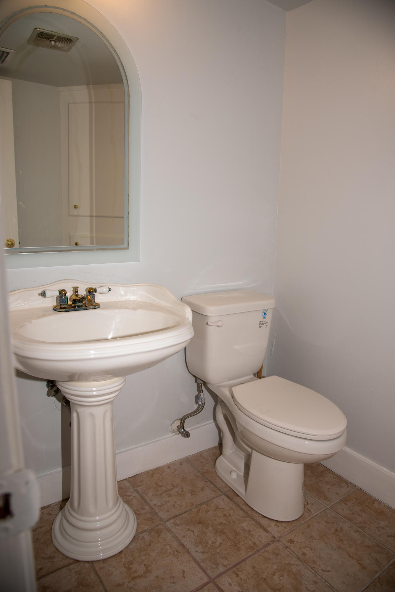 HOLIDAY ISLE-HARBOR - Residential Lease