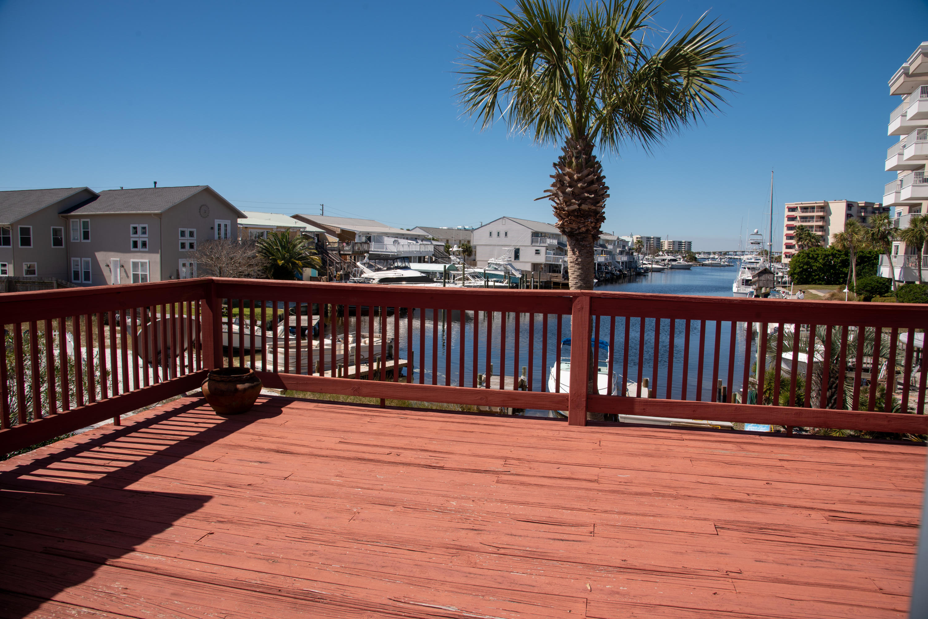 HOLIDAY ISLE-HARBOR - Residential Lease