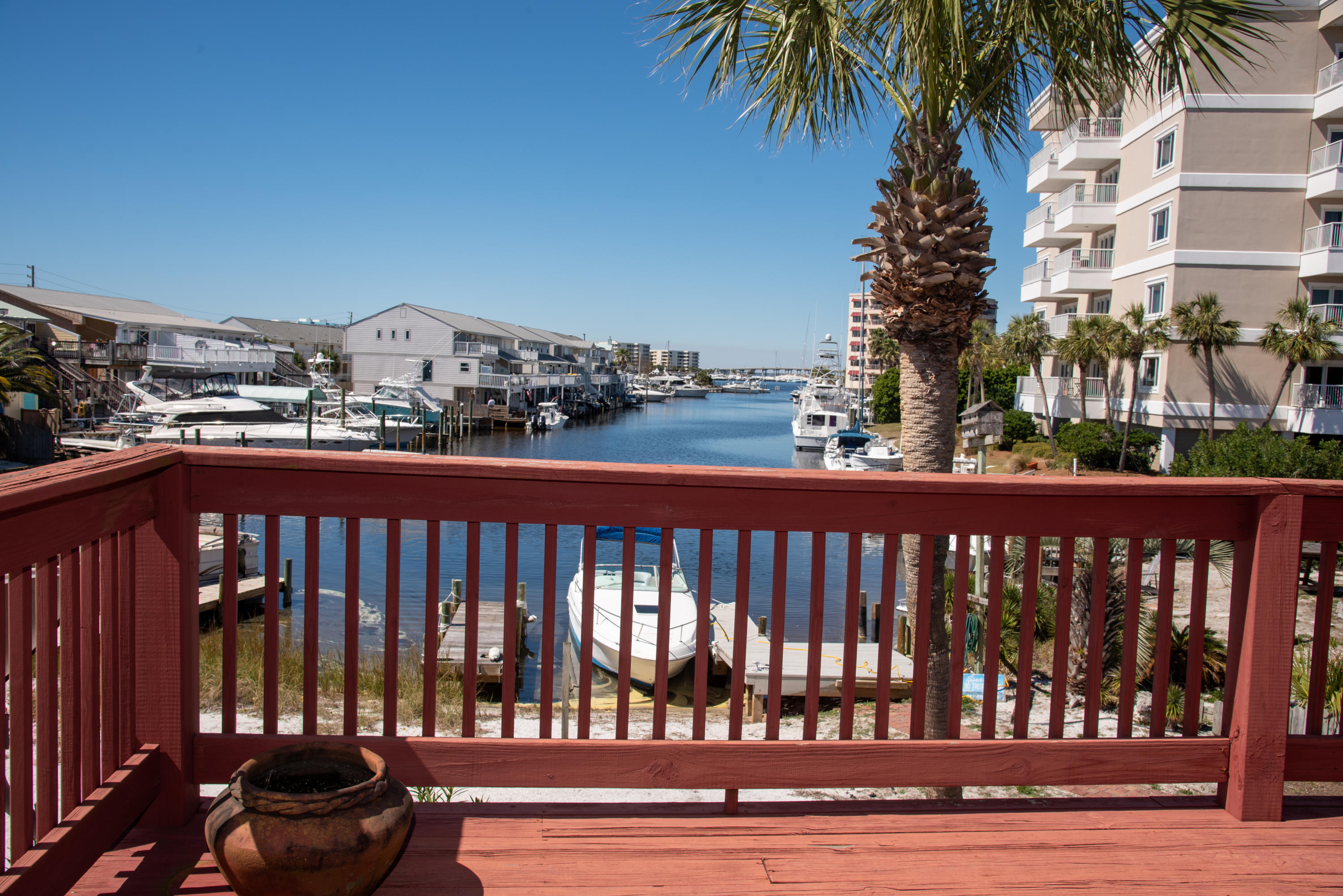 HOLIDAY ISLE-HARBOR - Residential Lease