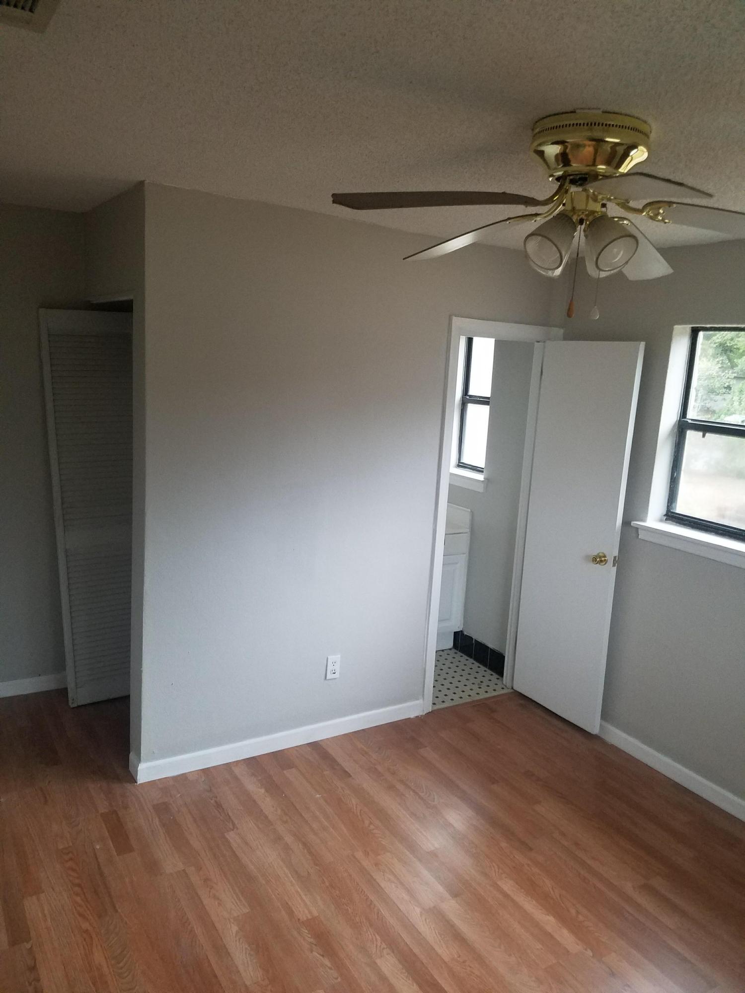 ELLIOTTS POINT 7TH ADDN - Residential