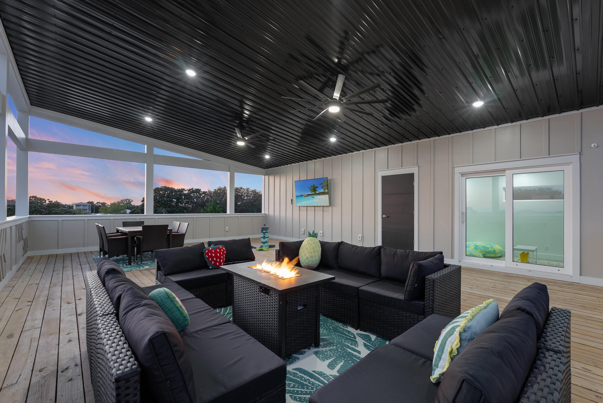 LAGUNA BEACH - Residential