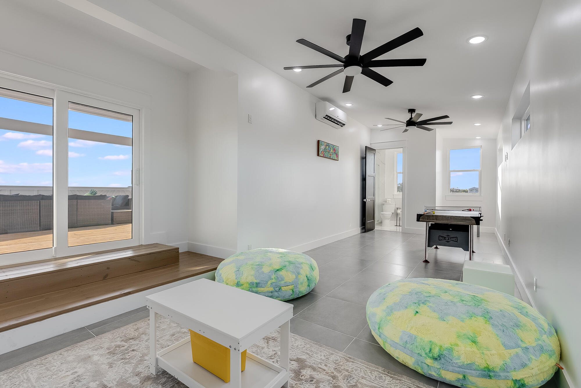 LAGUNA BEACH - Residential