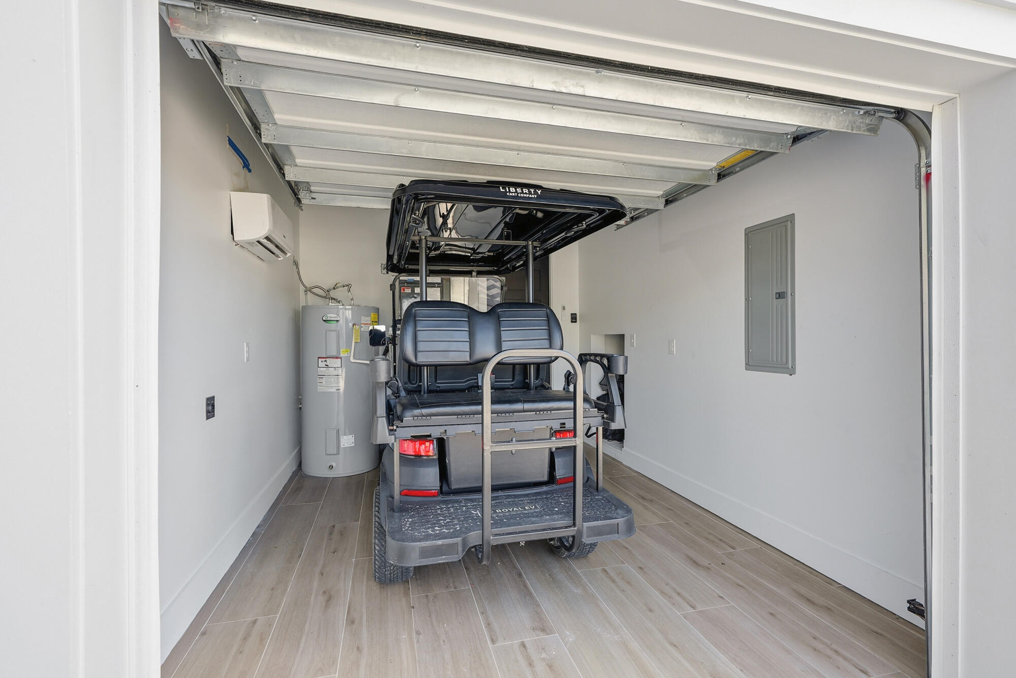 LAGUNA BEACH - Residential